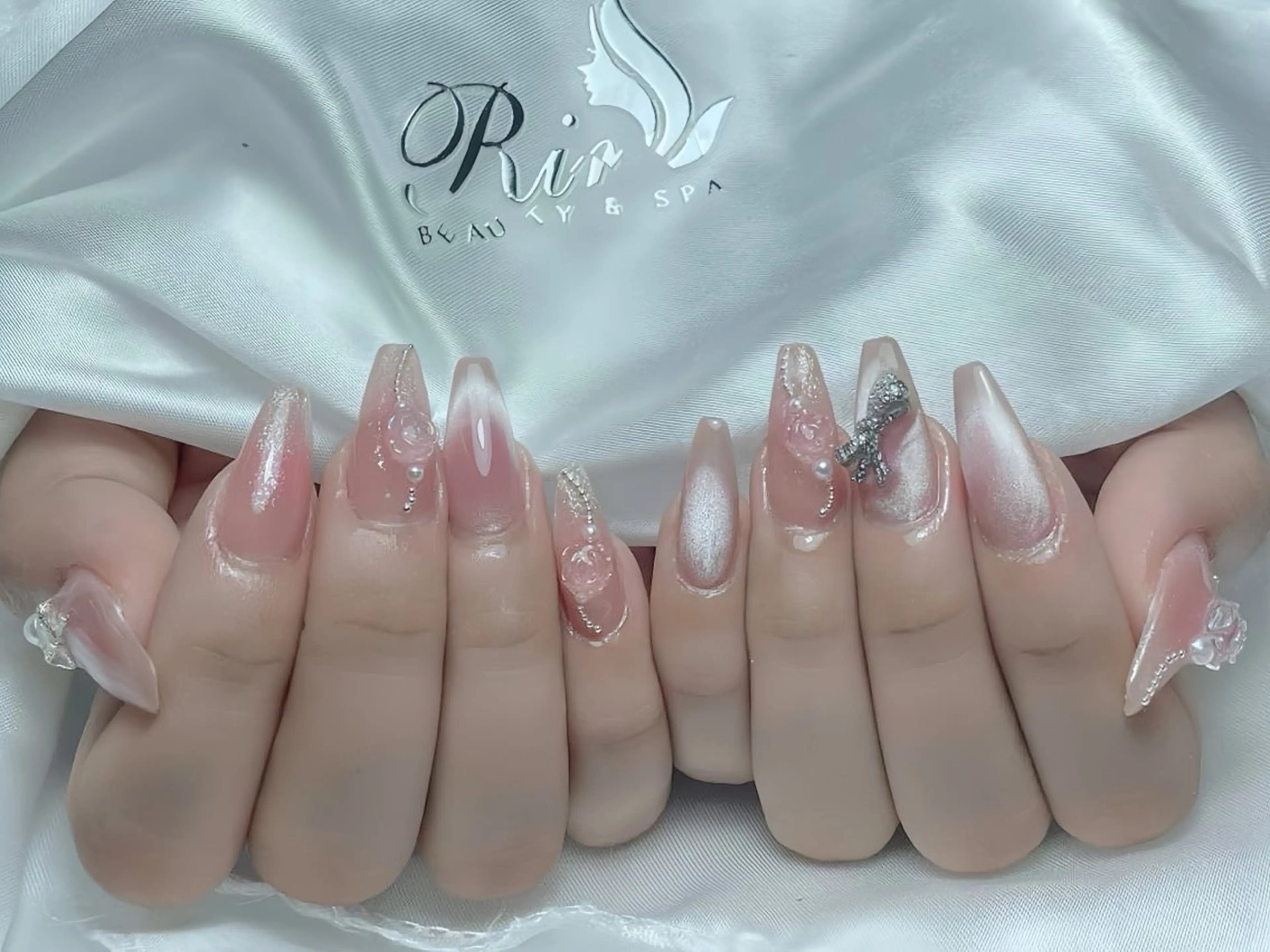メンズ ネイル メンズ韓国風 クリスマス ボルドー フレンチネイル グラデーション ハンドネイル Rin Nail 新大久保店のネイルデザイン