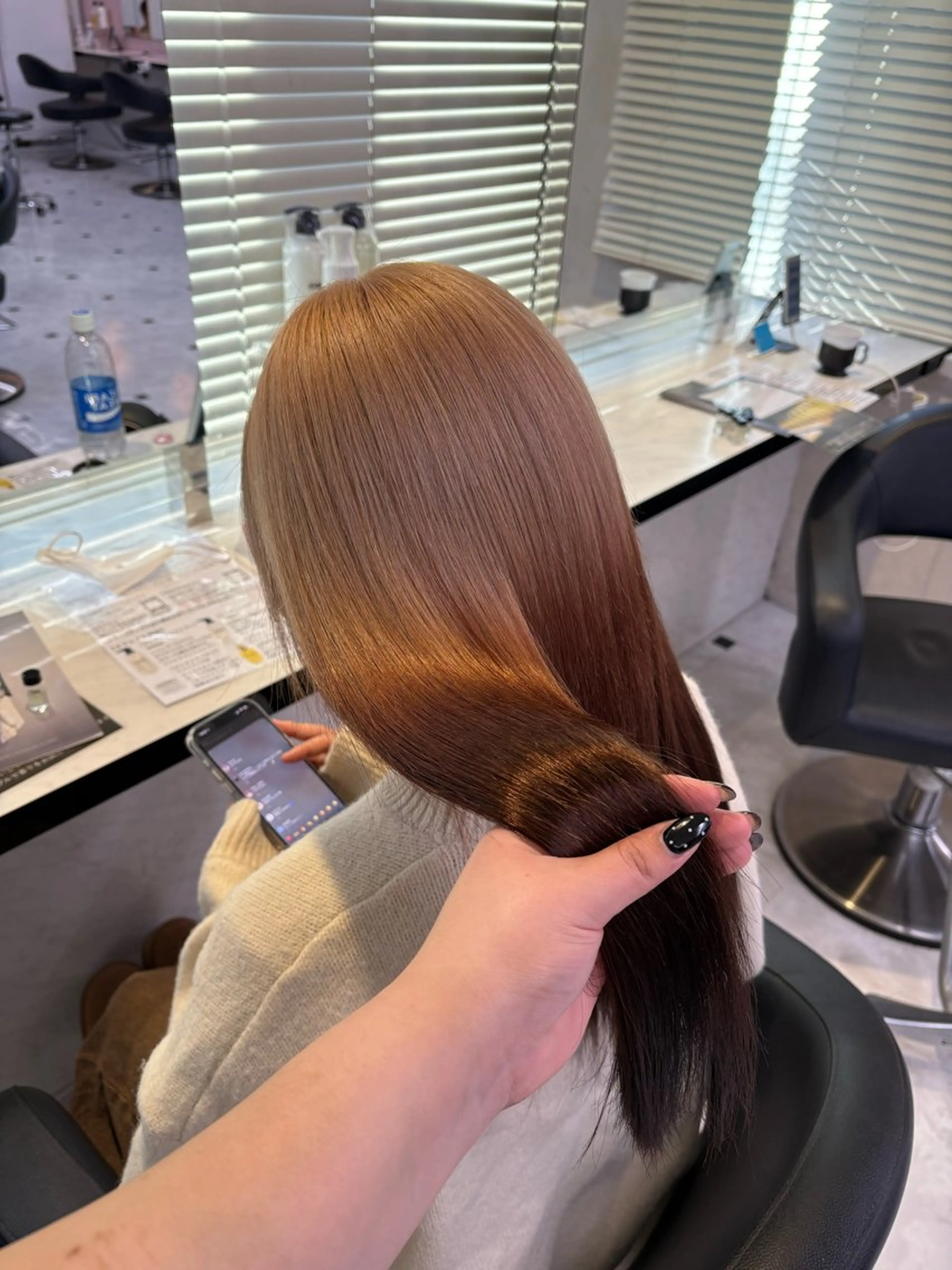 ロング カラー ヘアカラー トリートメント 透明感ベージュカラー 🪞上野🪞AIのヘアスタイル