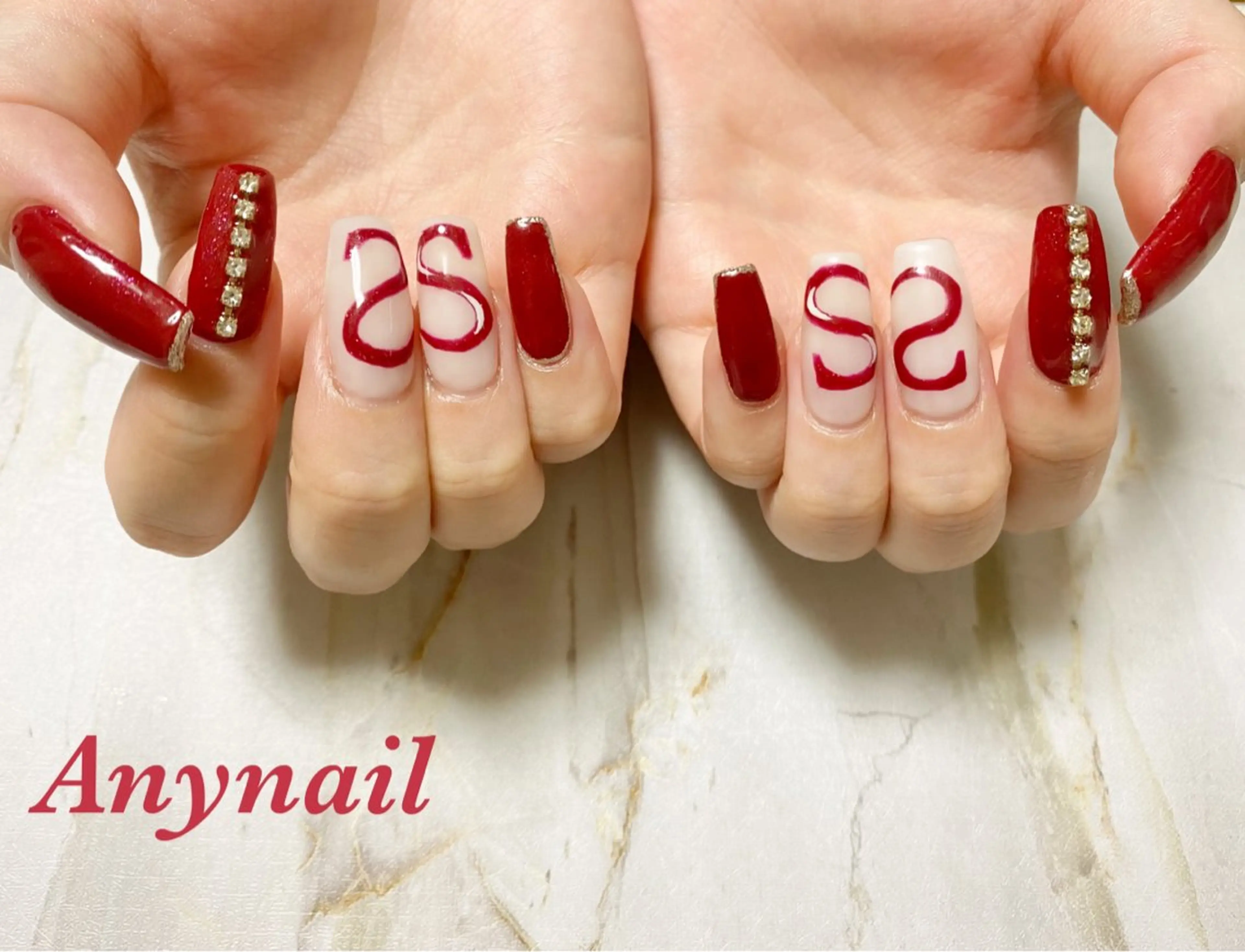 ネイル ブルー 赤色 冬ネイル クリスマス ハンドネイル 岩澤 恵子のネイルデザイン