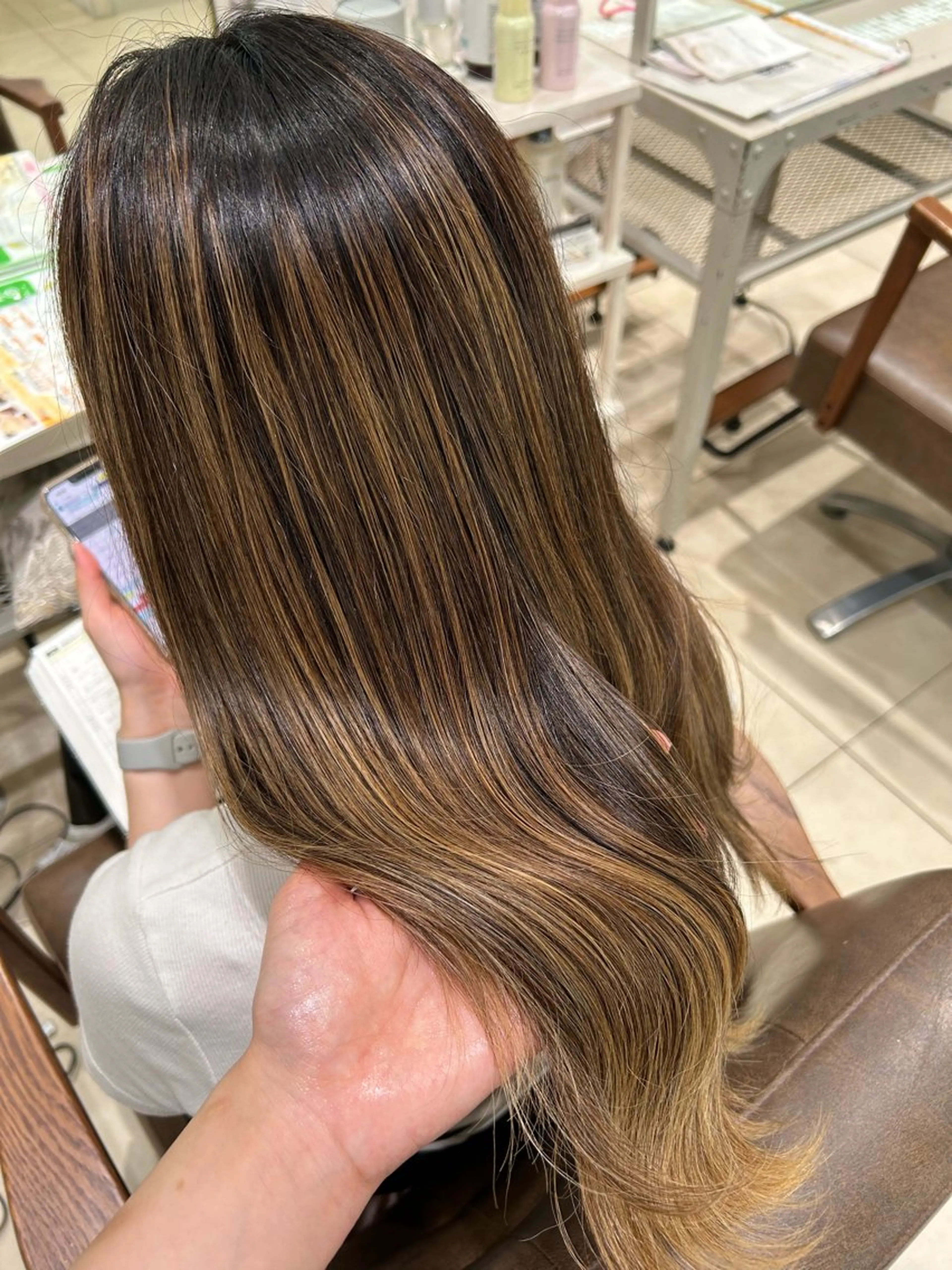 セミロング トリートメント momo🍑/顔周り カット指名No.1のヘアスタイル