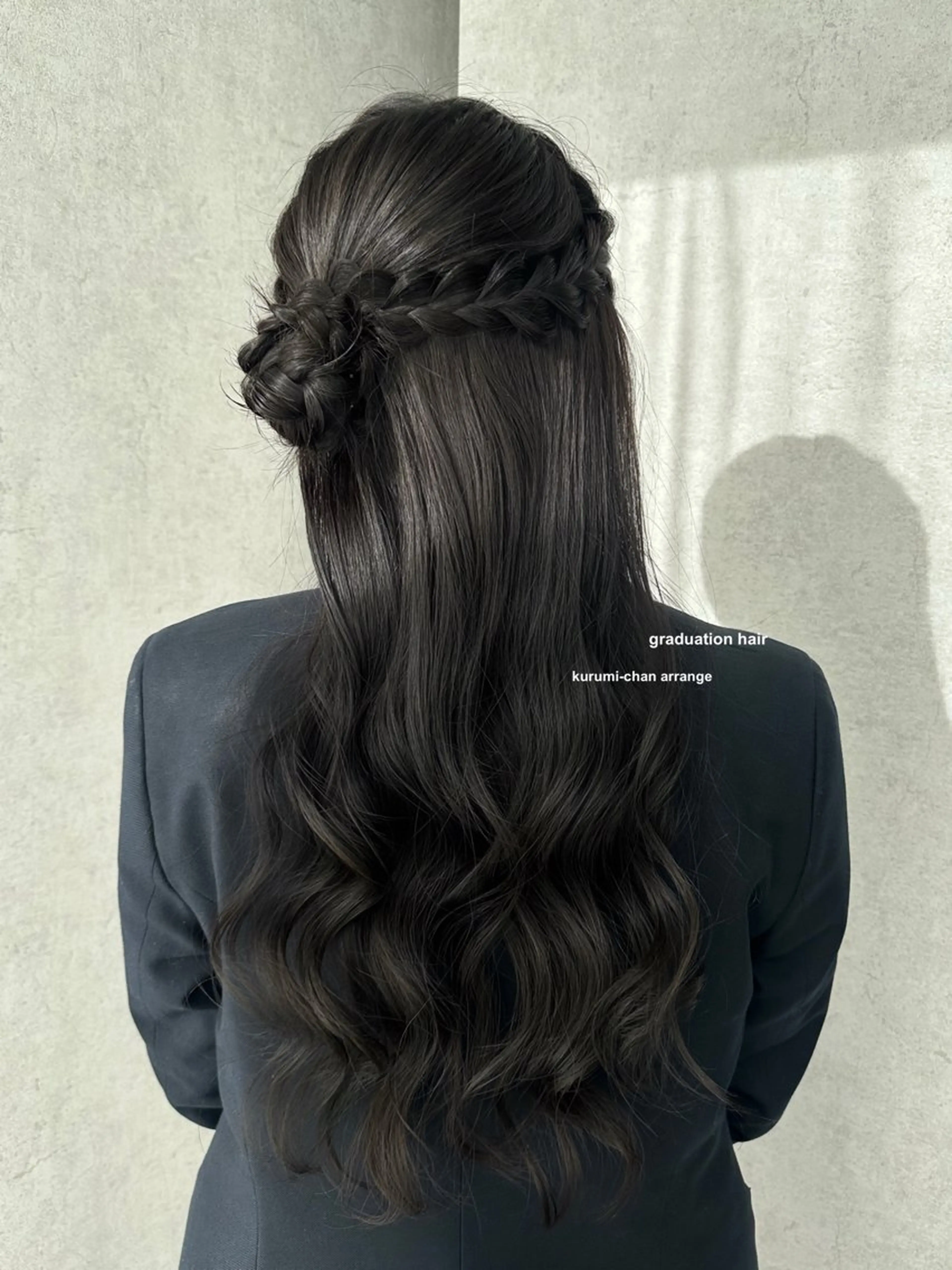ロング ヘアアレンジ 卒業式のヘアスタイル ヘアセット 韓国レイヤーカット/ 艶カラー/ noaのヘアスタイル