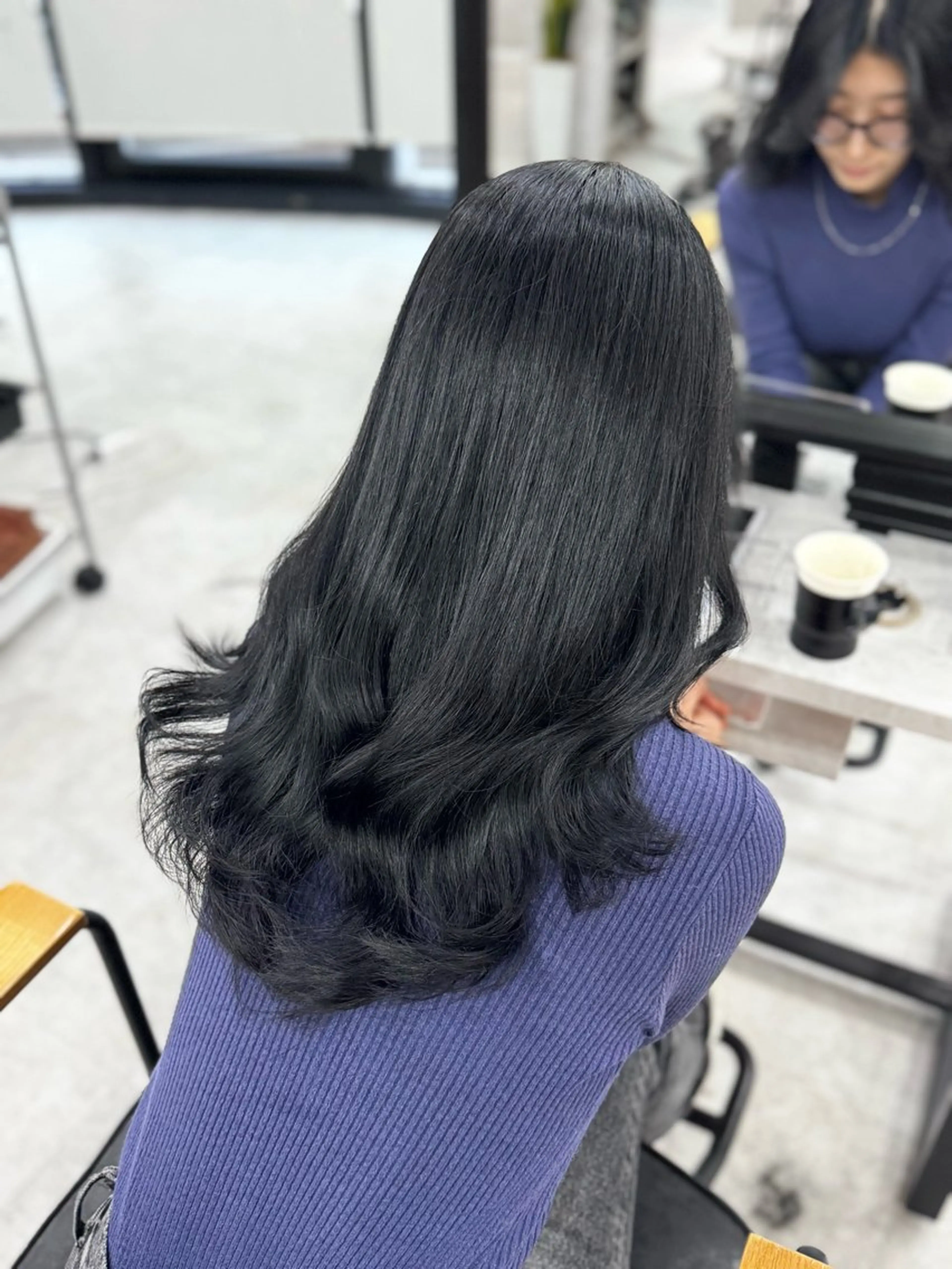 ロング カラー アッシュ アッシュブラウン ベージュカラー 黒髪 ブリーチ カット ヘアカラー トリートメント 赤み無し柔らかカラー 【梅田】madokaのヘアスタイル