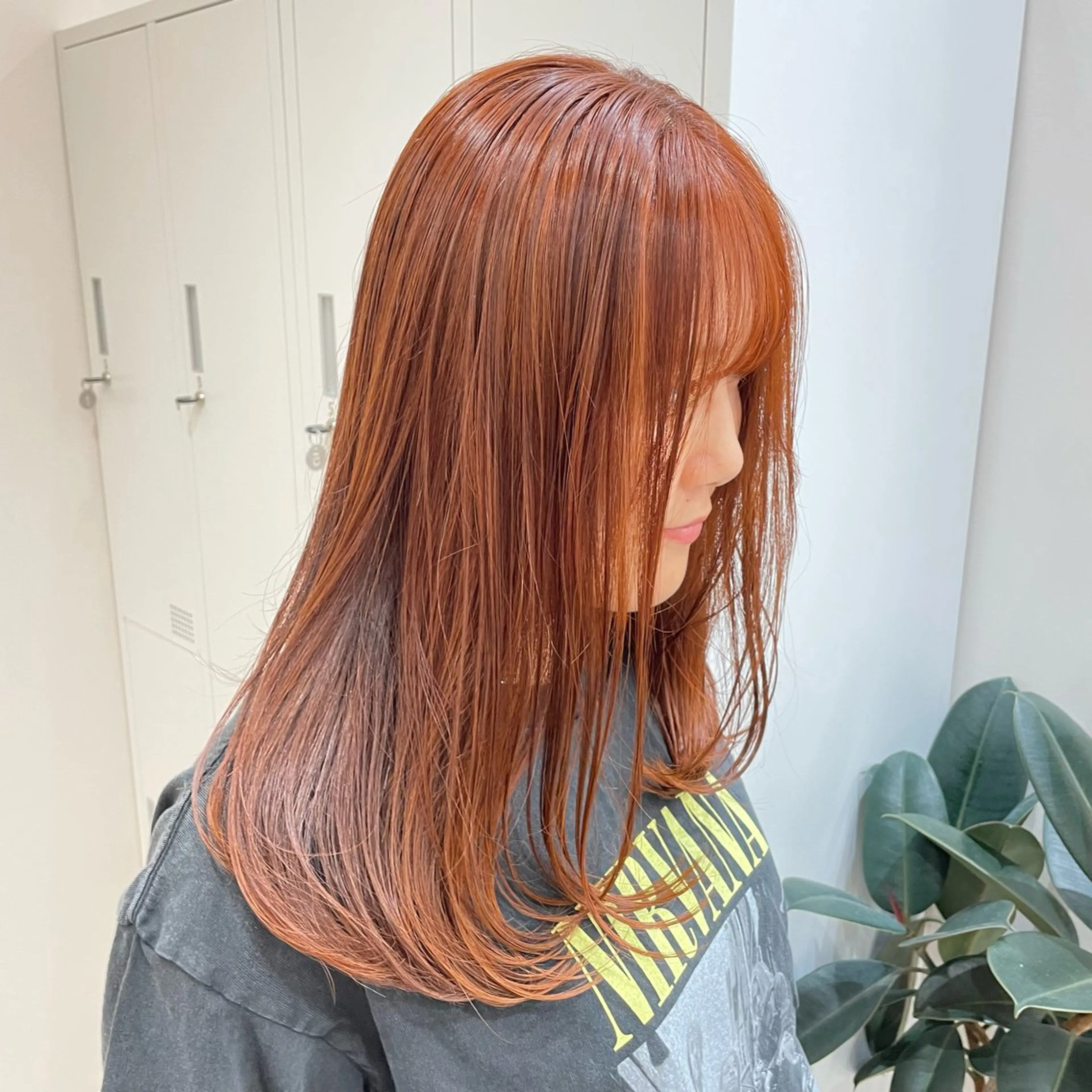 ロング カラー ブラウンカラー オレンジ オレンジブラウン カット ヘアカラー トリートメント REINA ISHIDOのヘアスタイル