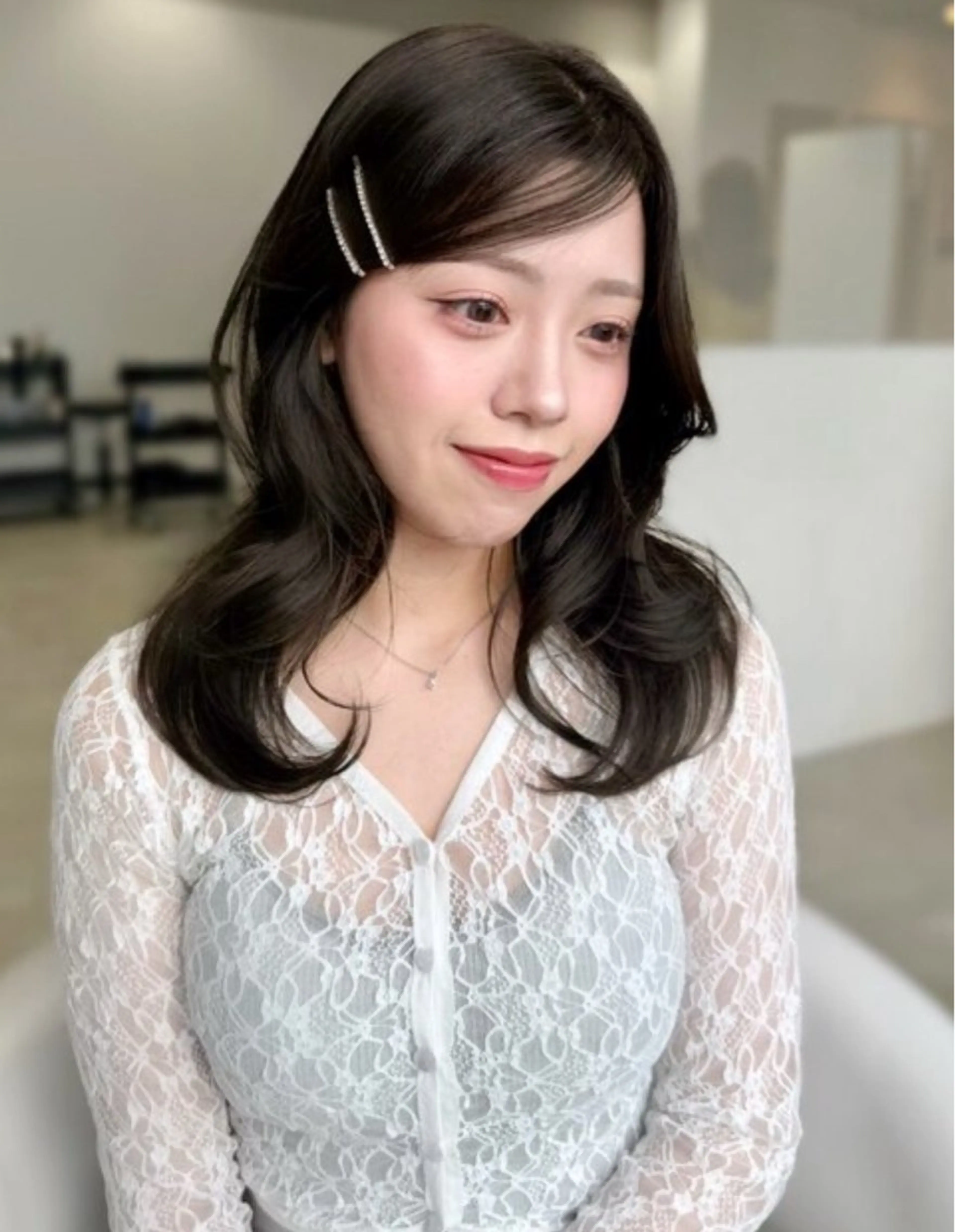 セミロング カット ヘアカラー トリートメント mana /韓国風レイヤーのヘアスタイル