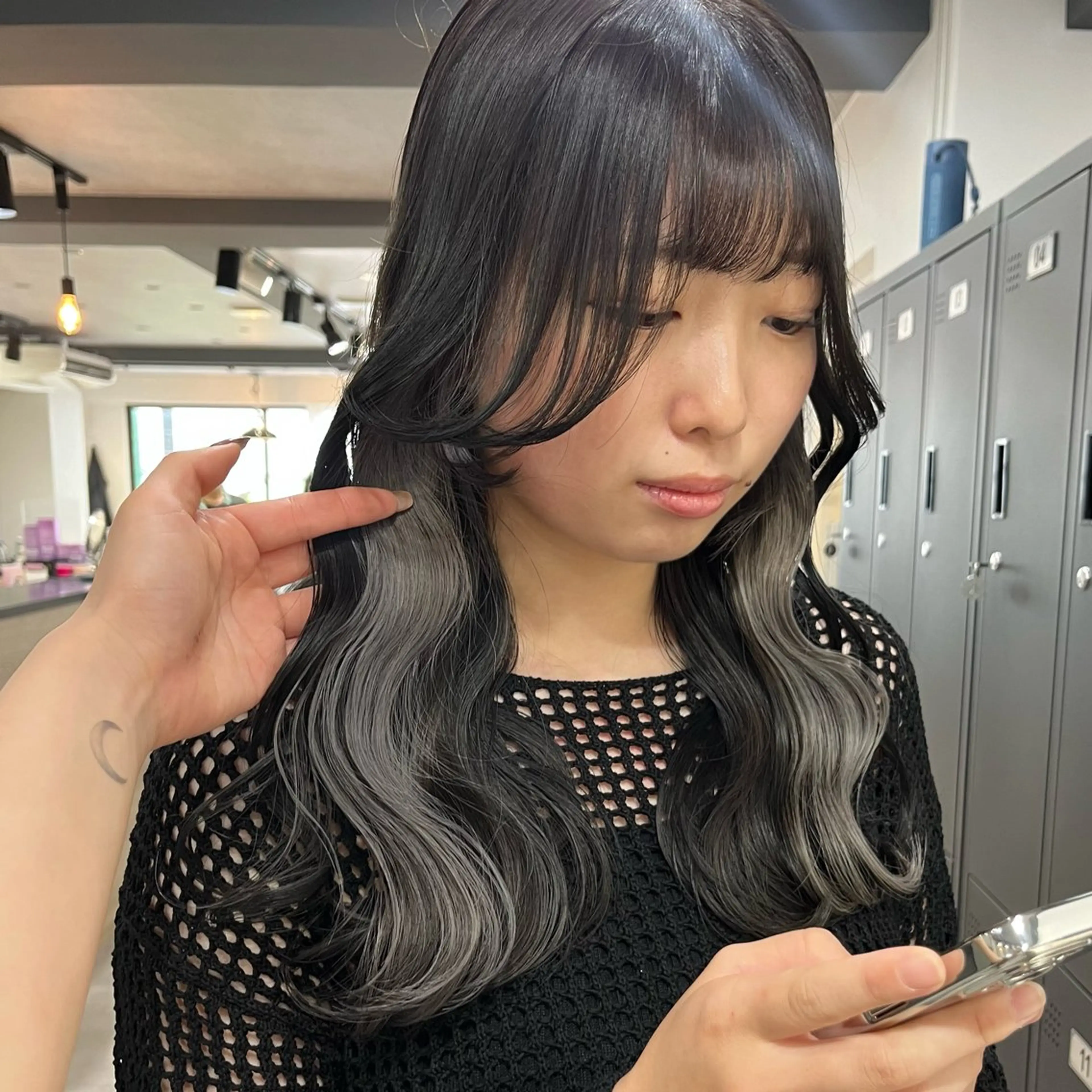 【💍イヤリングカラー💍】ポイントブリーチ＋全体カラー🎀暖色🎀寒色の写真