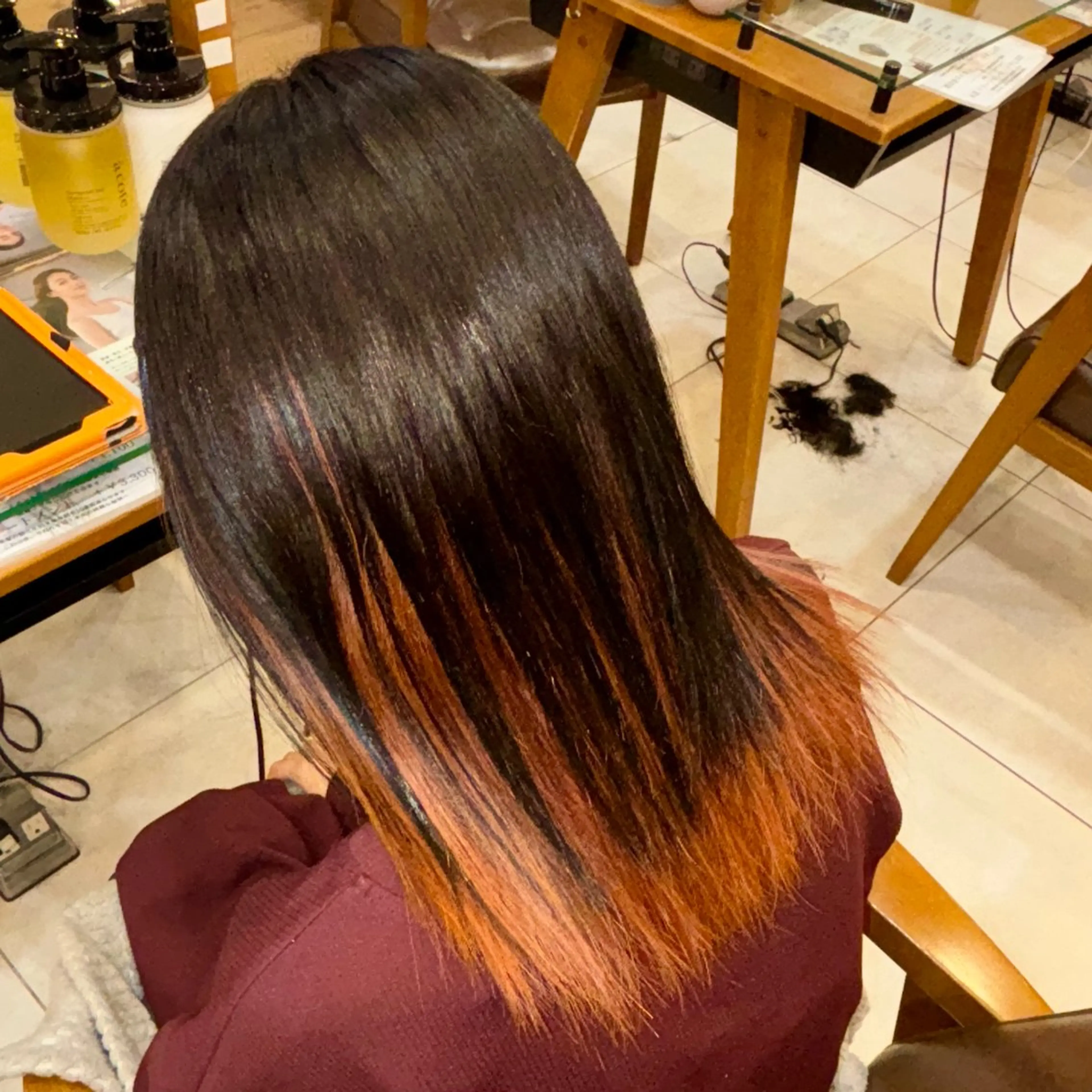 カラー インナーカラー 新原 陽那のヘアスタイル