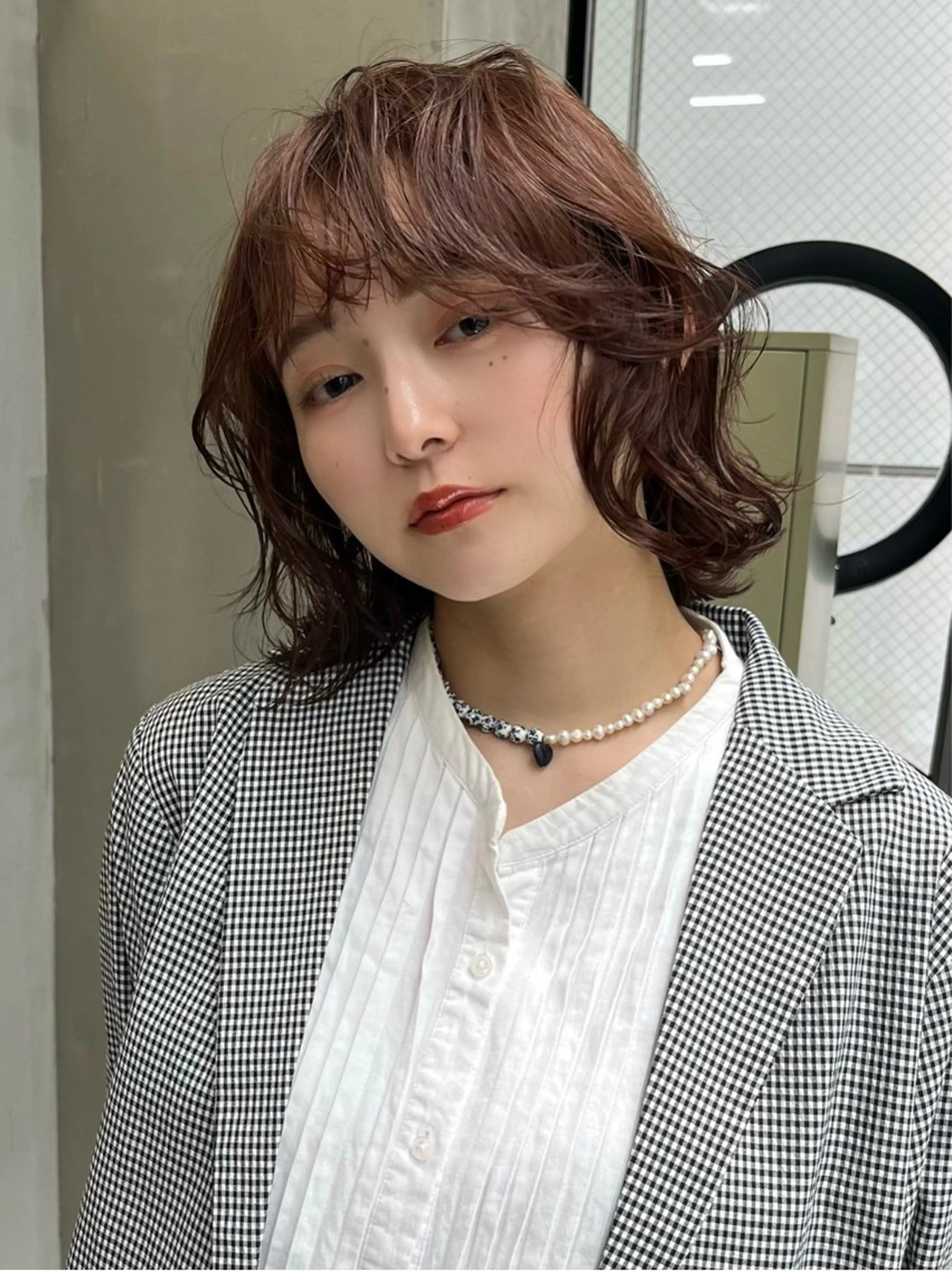 ミディアム カラー イツク ⚡️ ルーツ/ハイトーンのヘアスタイル