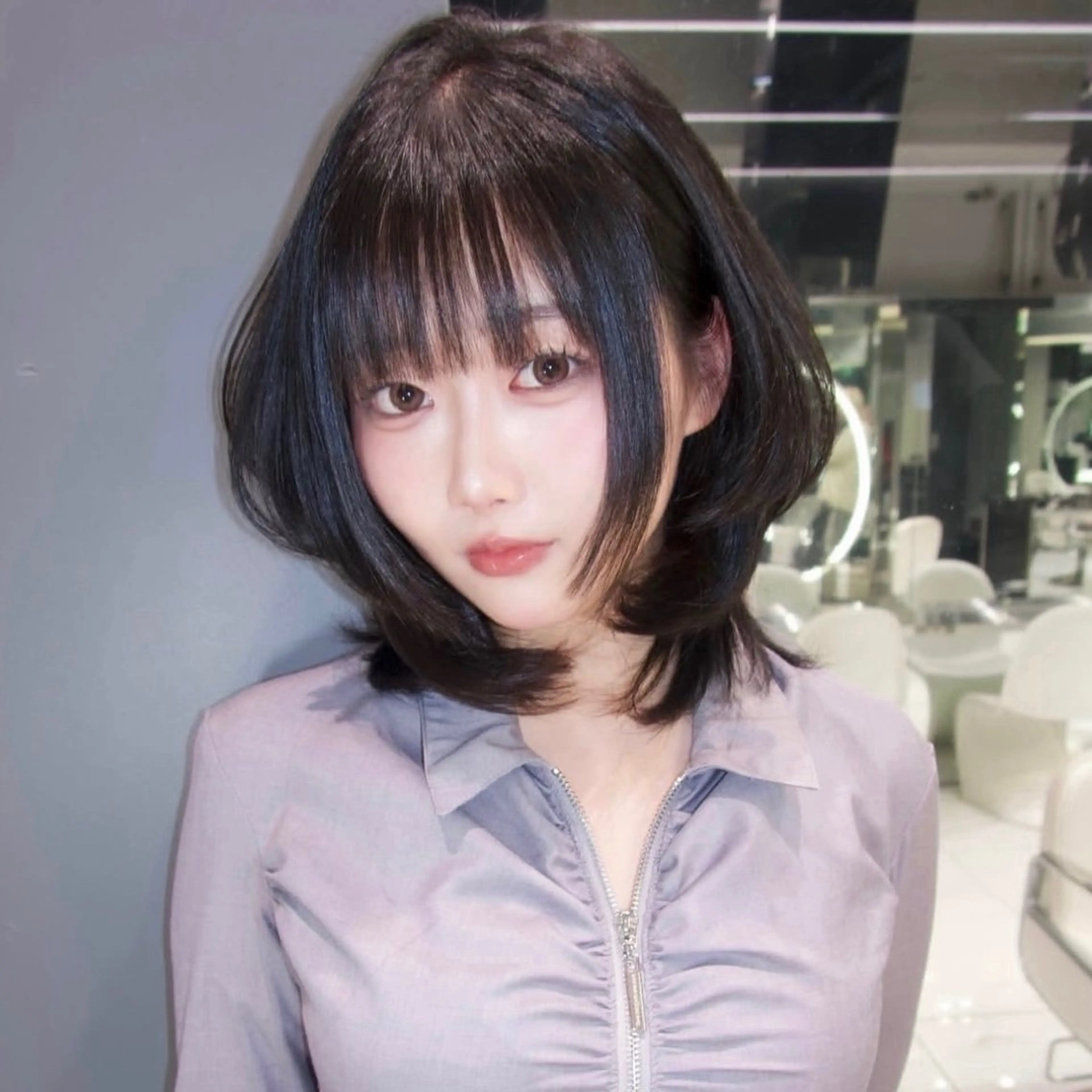 ミディアム くびれヘア 顔周りカット ハイレイヤー 韓国風ヘア レイヤーカット がわ/ハイレイヤー /ハイトーンカラーのヘアスタイル