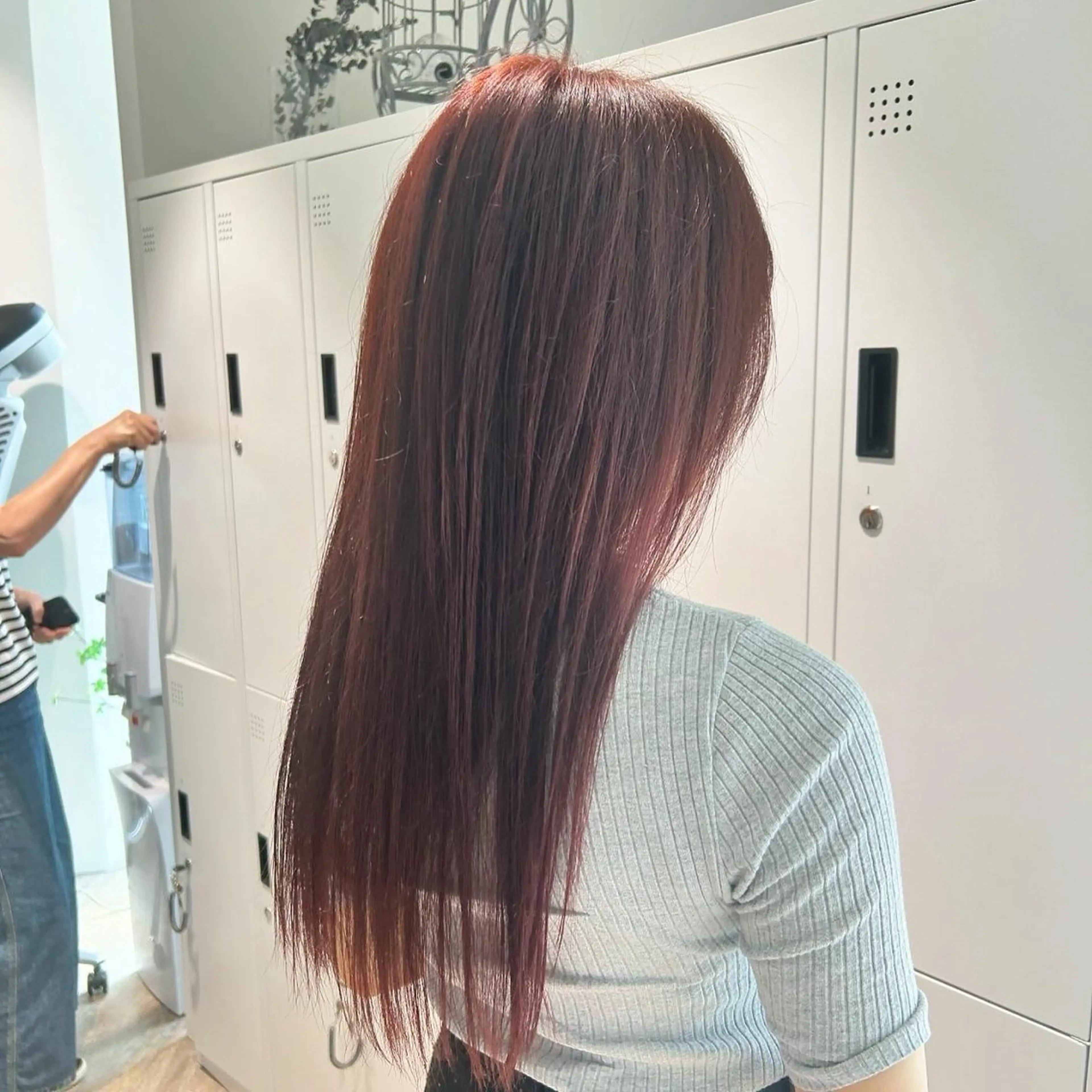 ロング カラー 武井 哉子のヘアスタイル