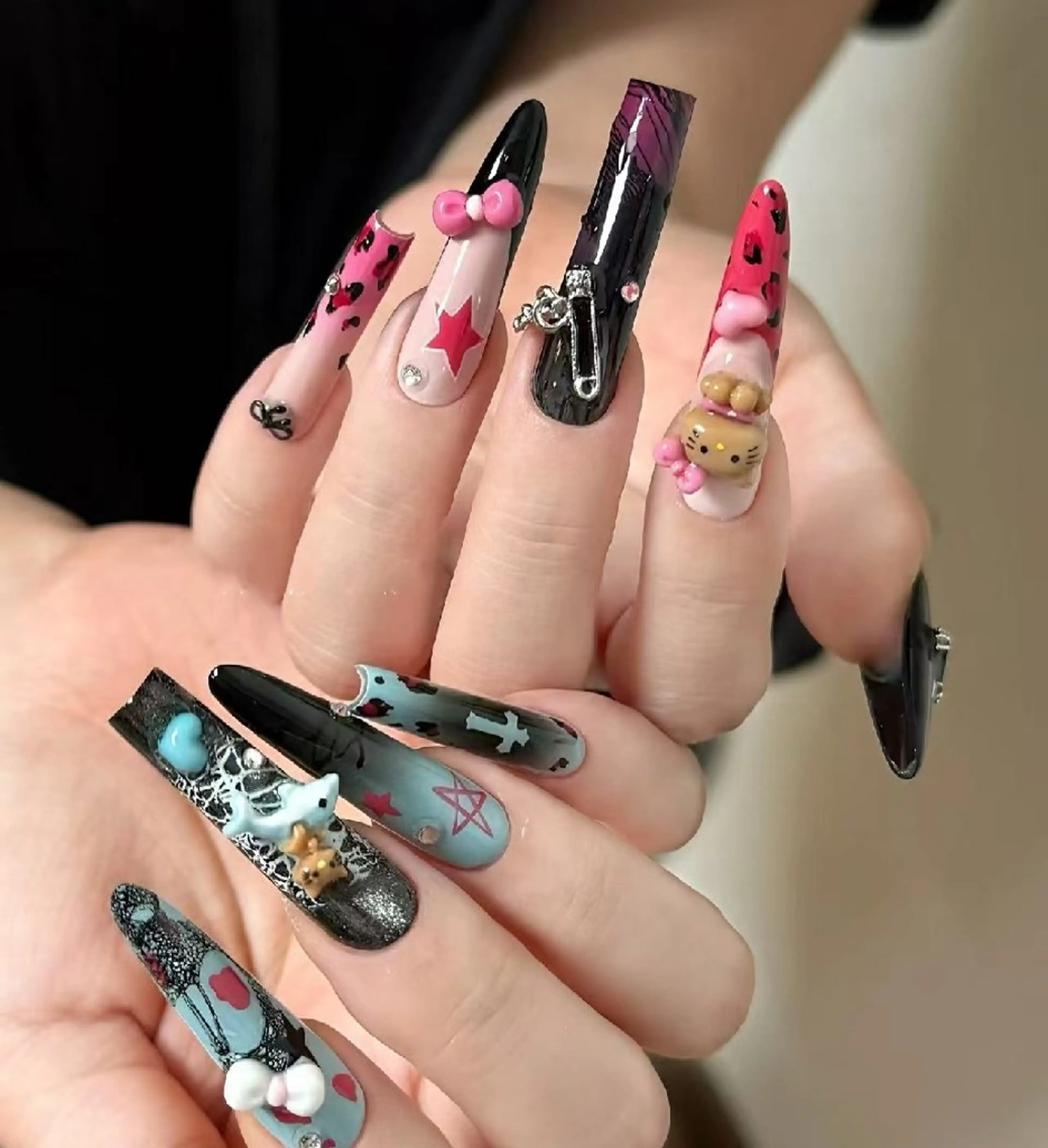 ネイル オーロラネイル フラワーネイル フットネイル フレンチネイル ジェルネイル ハンドネイル Oomiya 服部のネイルデザイン