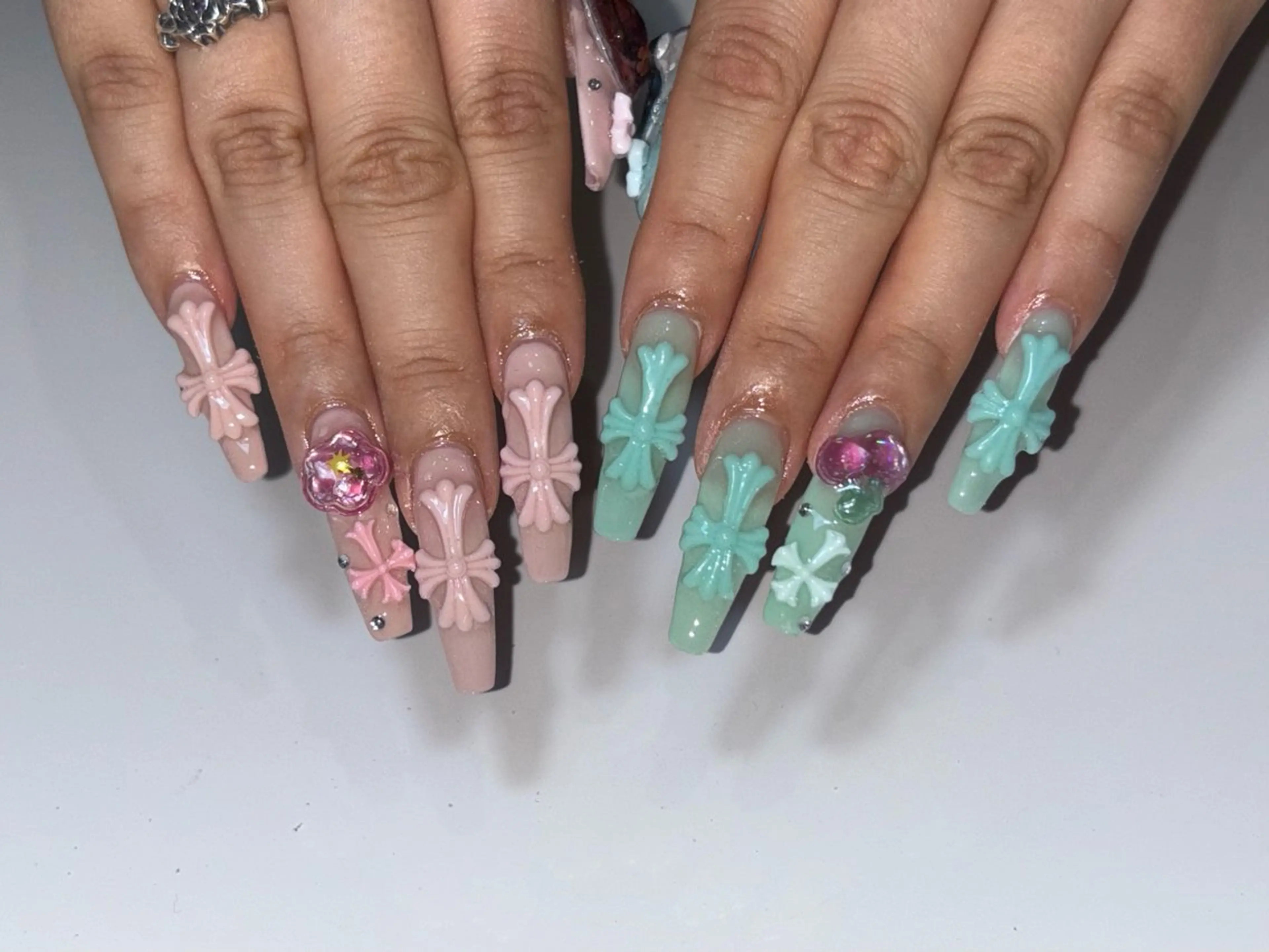 ネイル ワンホンネイル ハンドネイル Yay /y2k・個性派のネイルデザイン