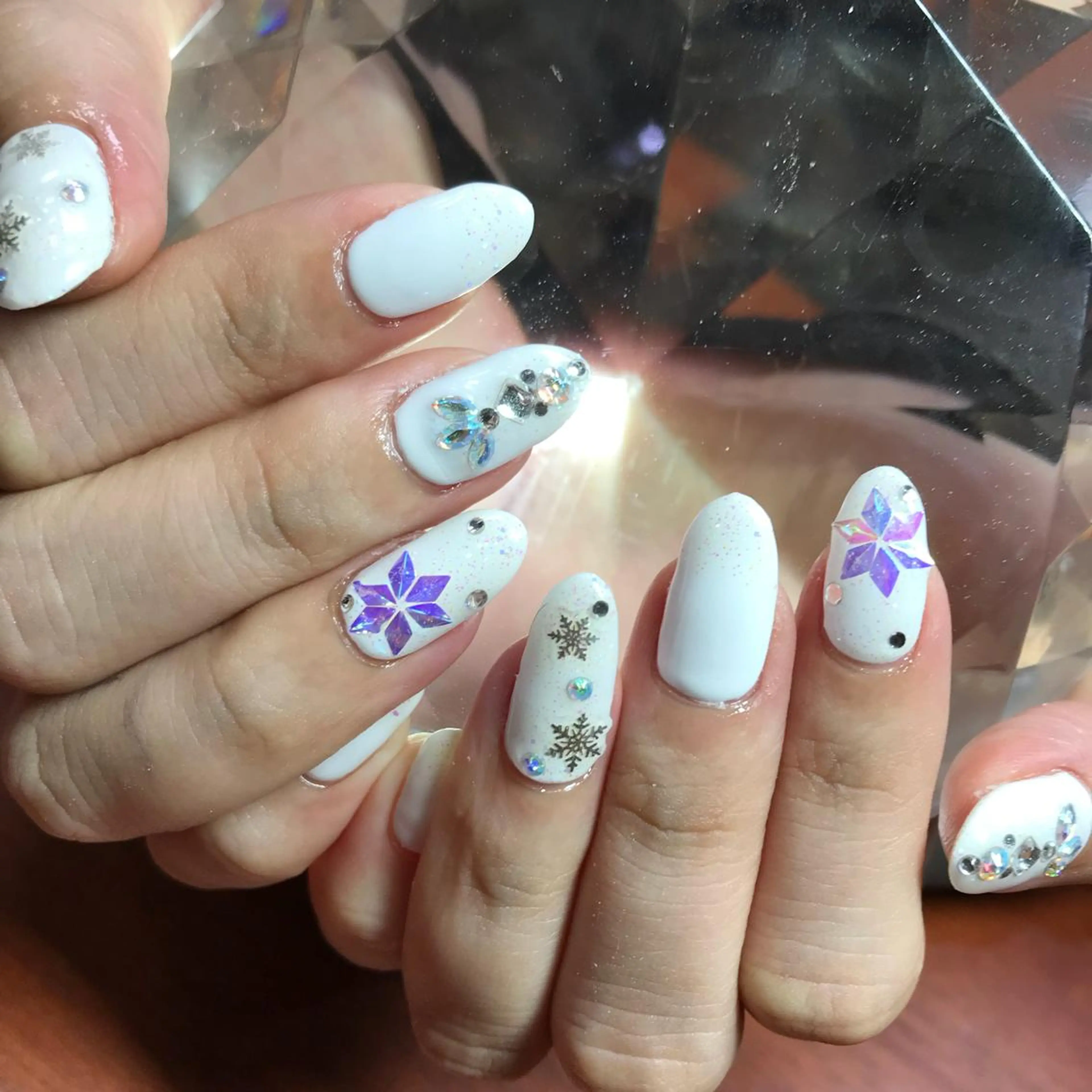 ショート ネイル ストーンネイル 《LB》ラブリエ Nail&eyeのマツエク・マツパデザイン