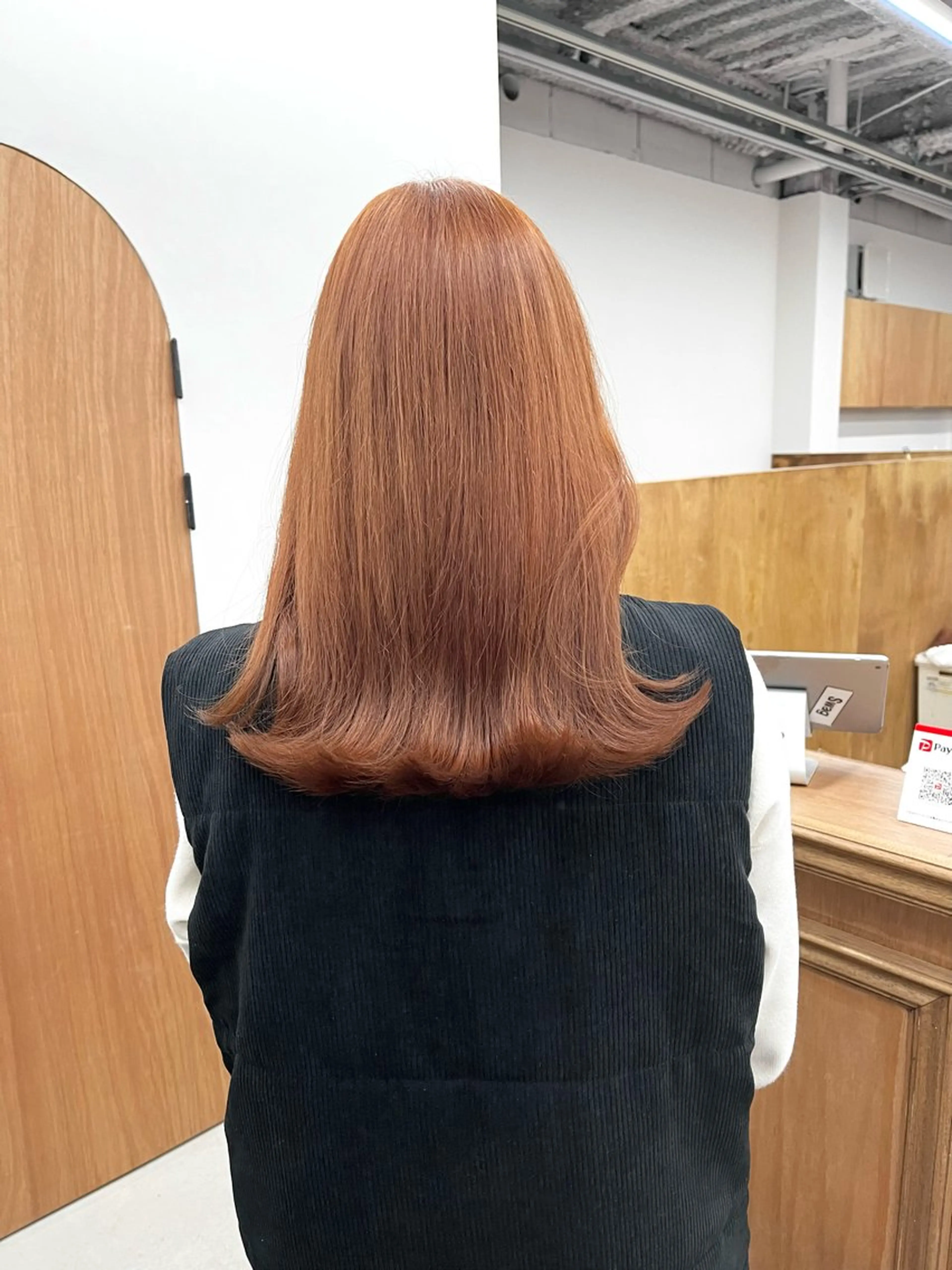 ミディアム カラー ヘアアレンジ ブリーチ オレンジ ピンクカラー ena/ブリーチなし 透明感・レイヤー🎀のヘアスタイル