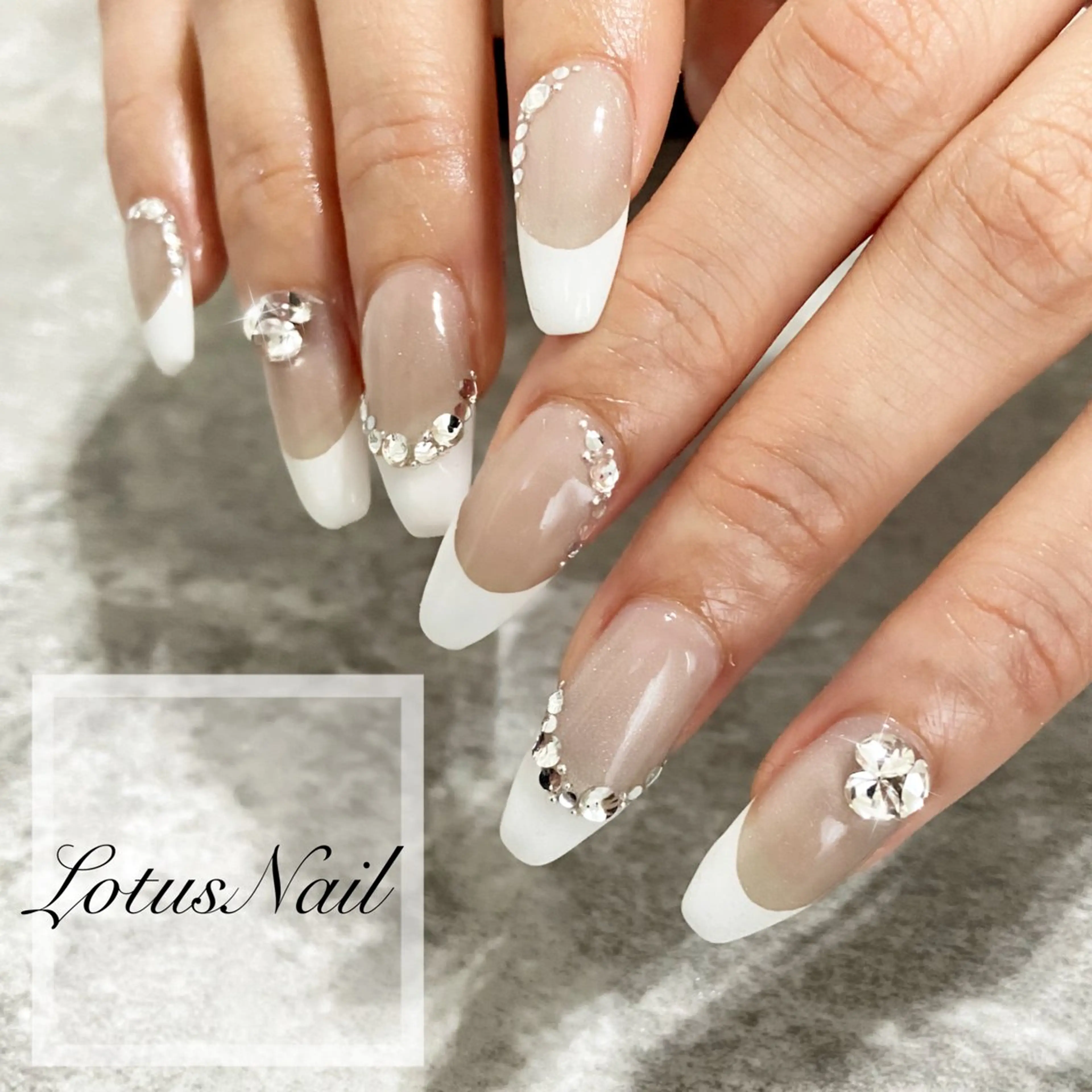 ネイル フレンチネイル ハンドネイル Lotus Nailのネイルデザイン
