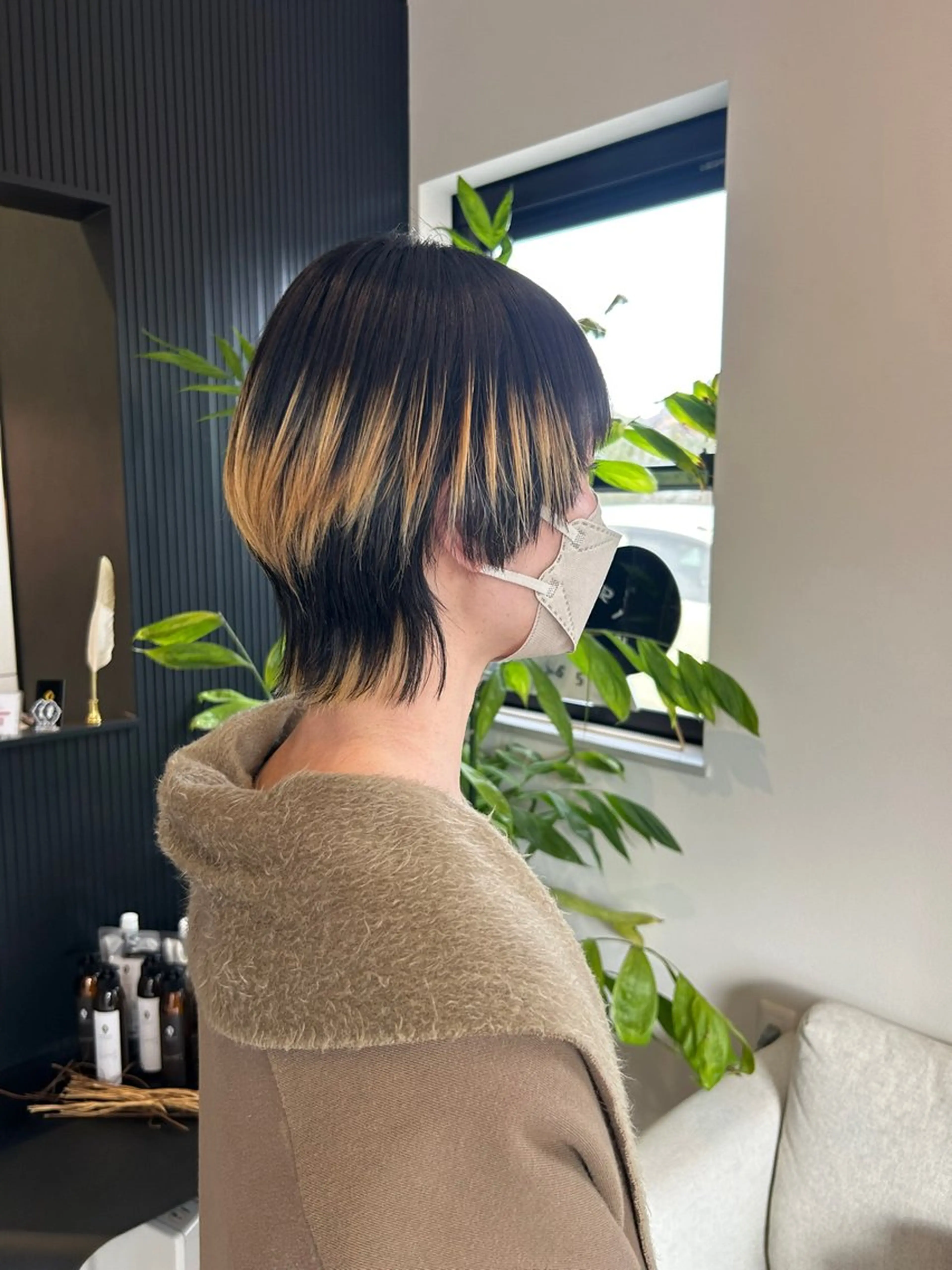 ミディアム カラー ヘアアレンジ ブリーチ 抜きっぱなしブロンド カット ヘアカラー トリートメント SHIINA シイナのヘアスタイル