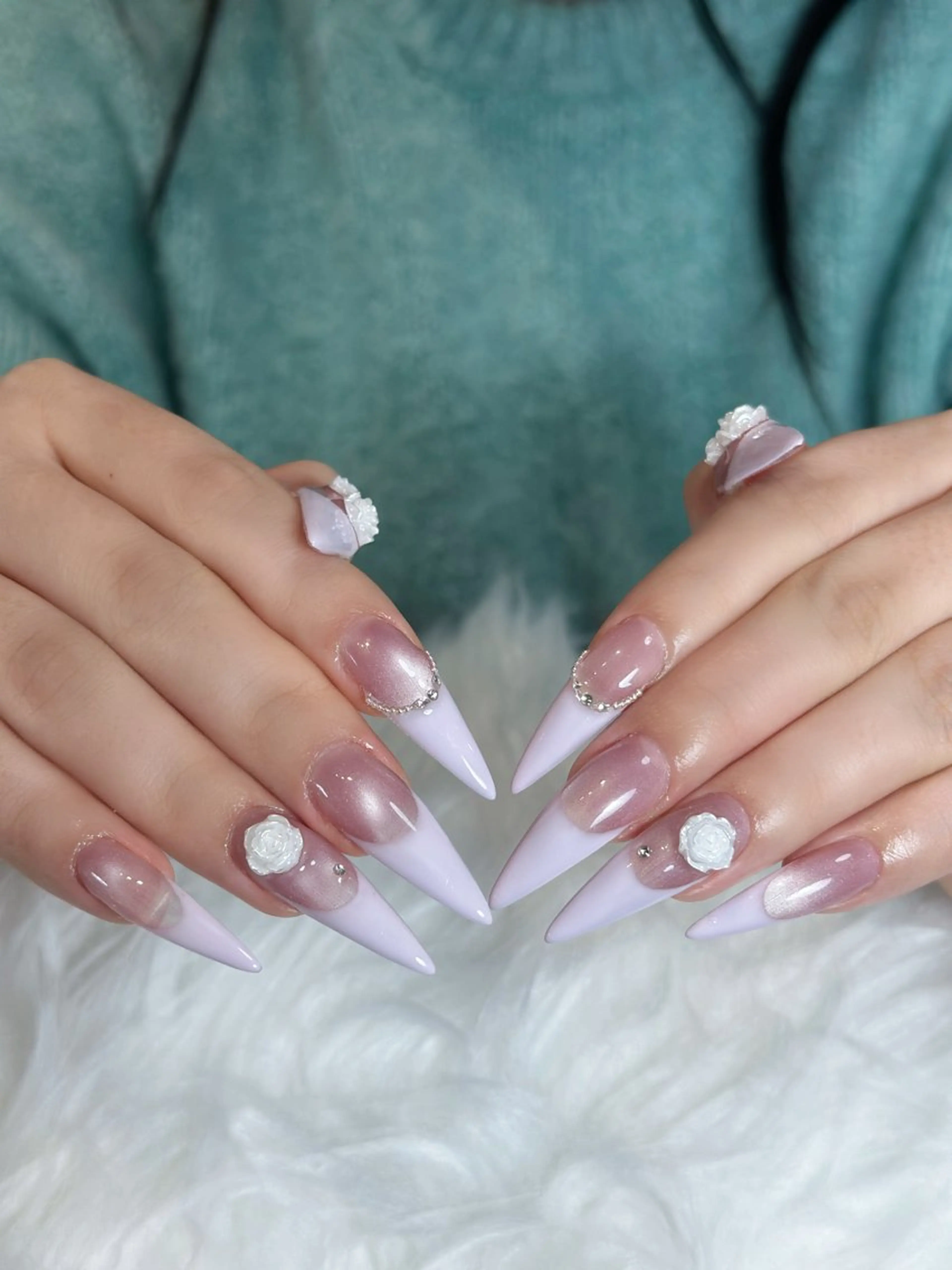 ネイル オーロラネイル ボルドー ブラウン 氷ネイル・うるうるネイル キラキラネイル ハンドネイル Julli NailStudioのネイルデザイン