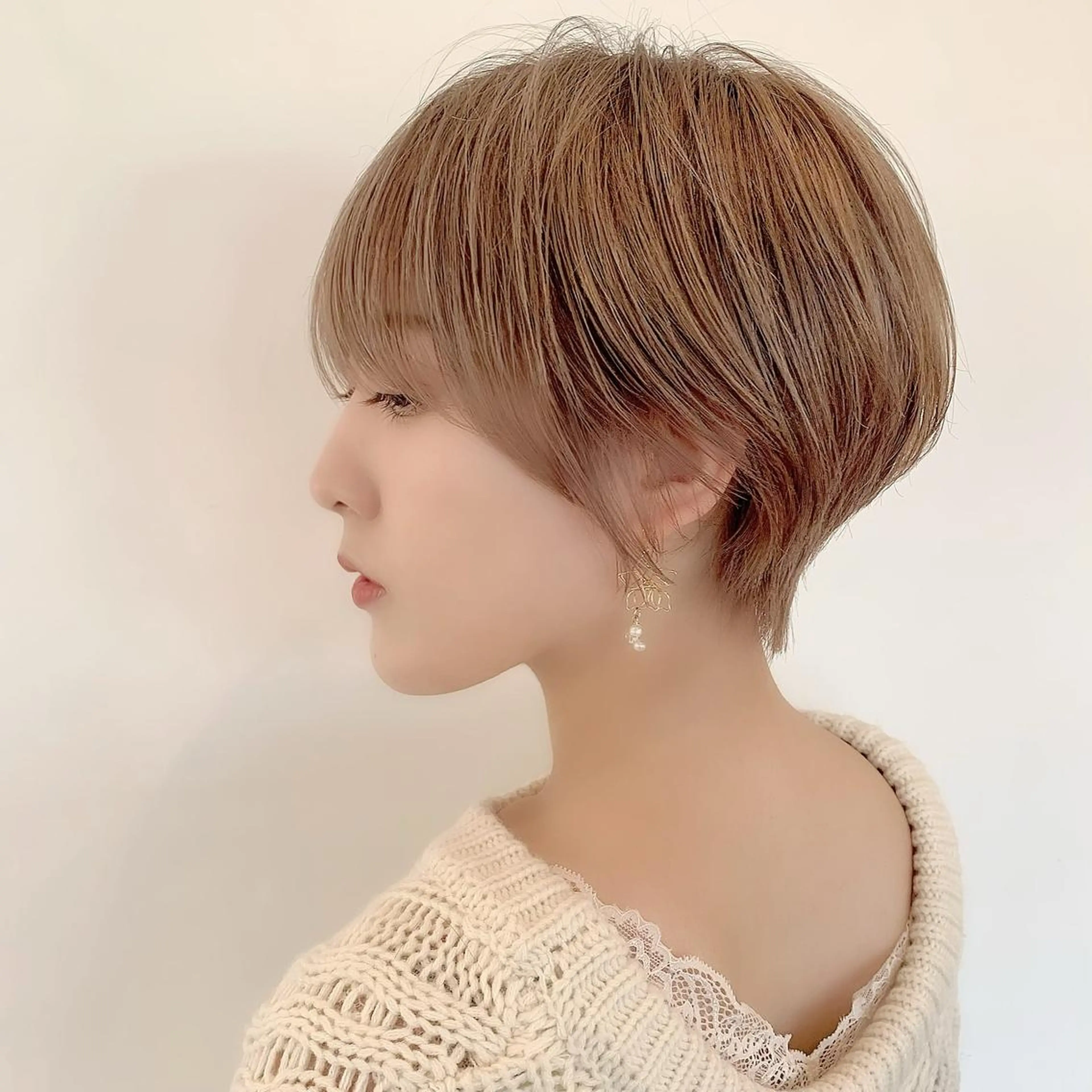 ショート カラー ナガス カズアキのヘアスタイル