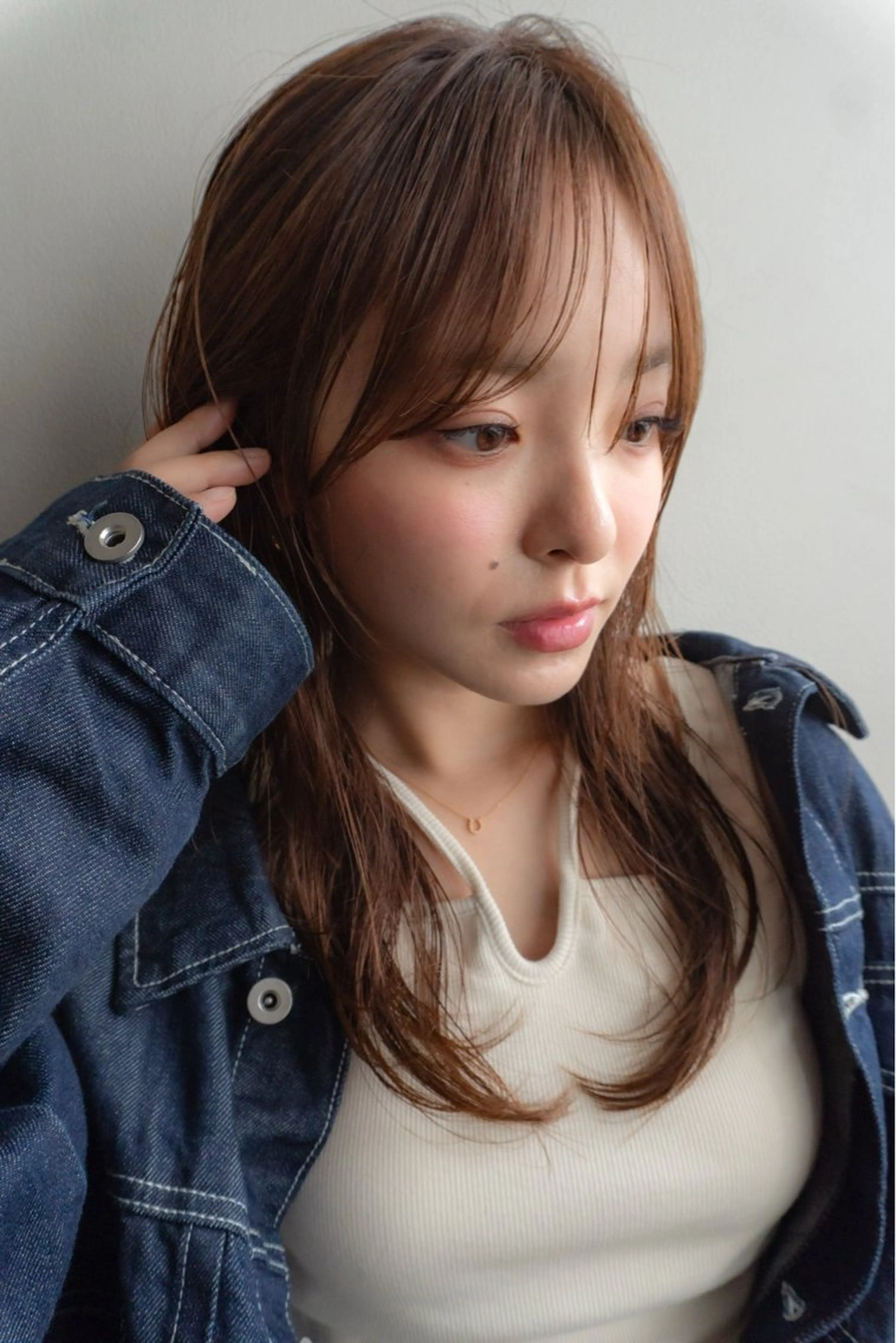 ロング カラー ベージュカラー ブリーチ 透明感カラー ダブルカラー グレージュ カット ヘアカラー トリートメント レイヤー／似合わせ TAKUYAのヘアスタイル