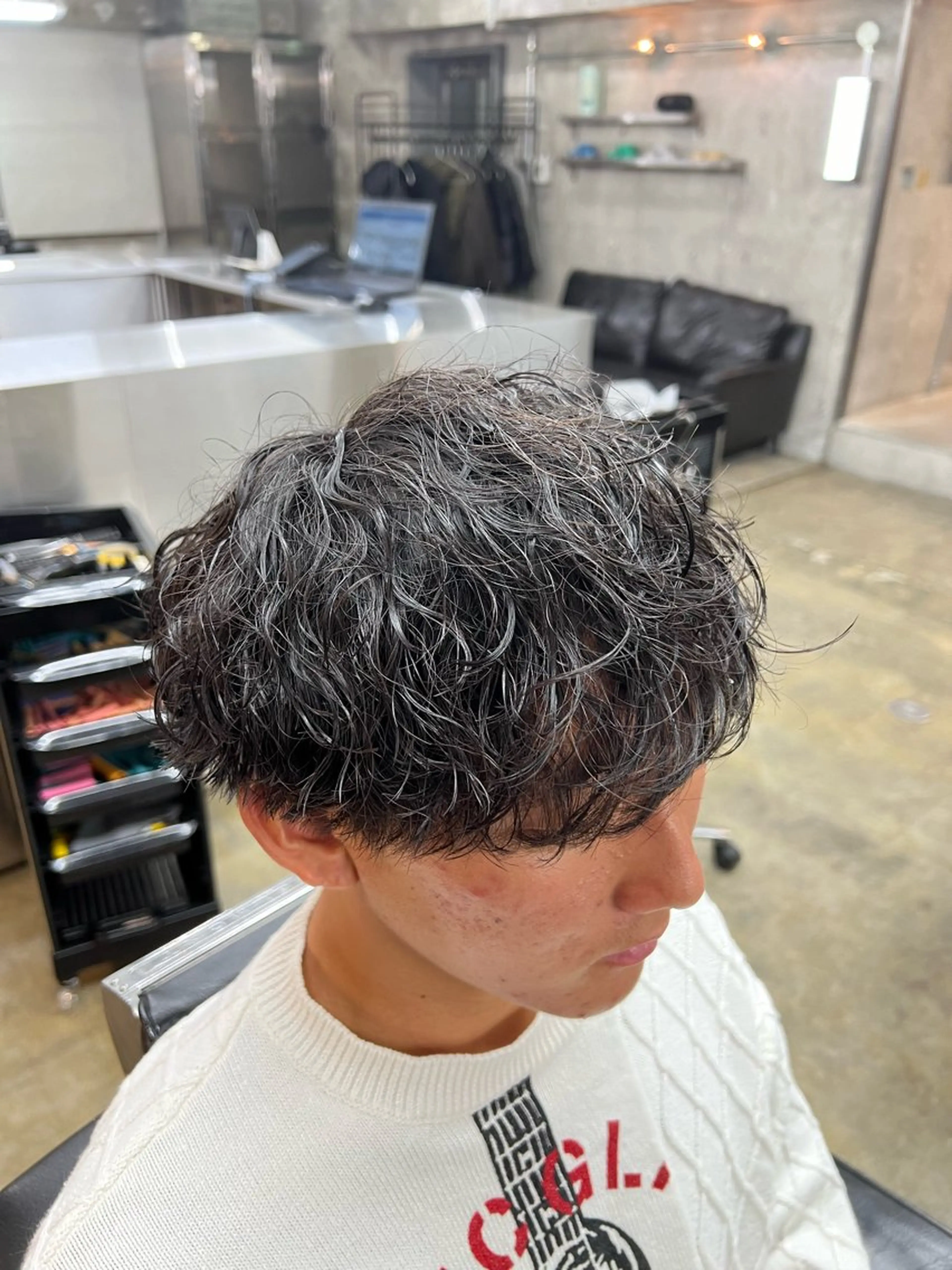 メンズ アップバング フェードカット メンズパーマ プードルパーマ スパイキーショート SEIYA メンズパーマ職人のヘアスタイル
