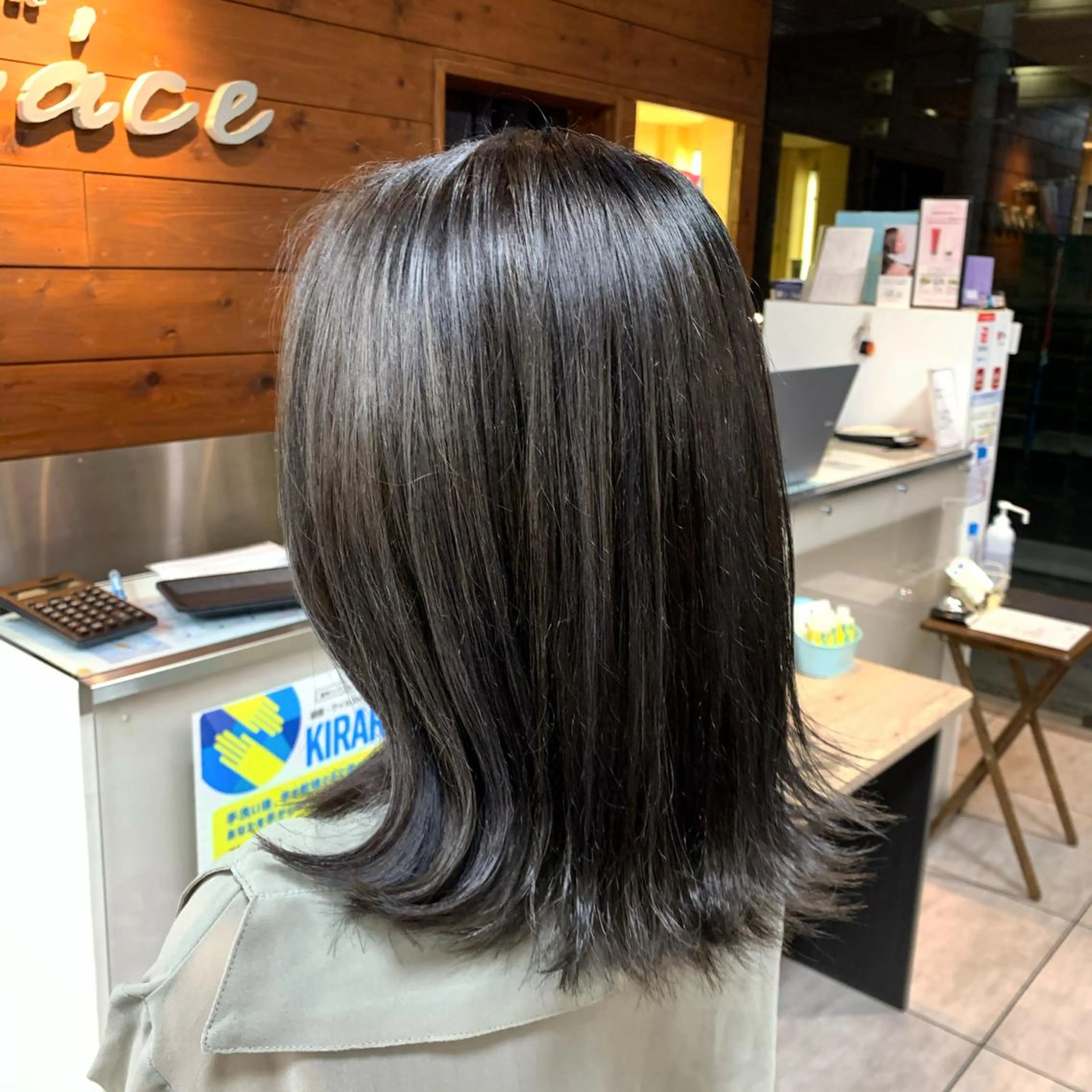 [2.3回目のご来店の方限定30%OFF]  カット＋カラーの写真