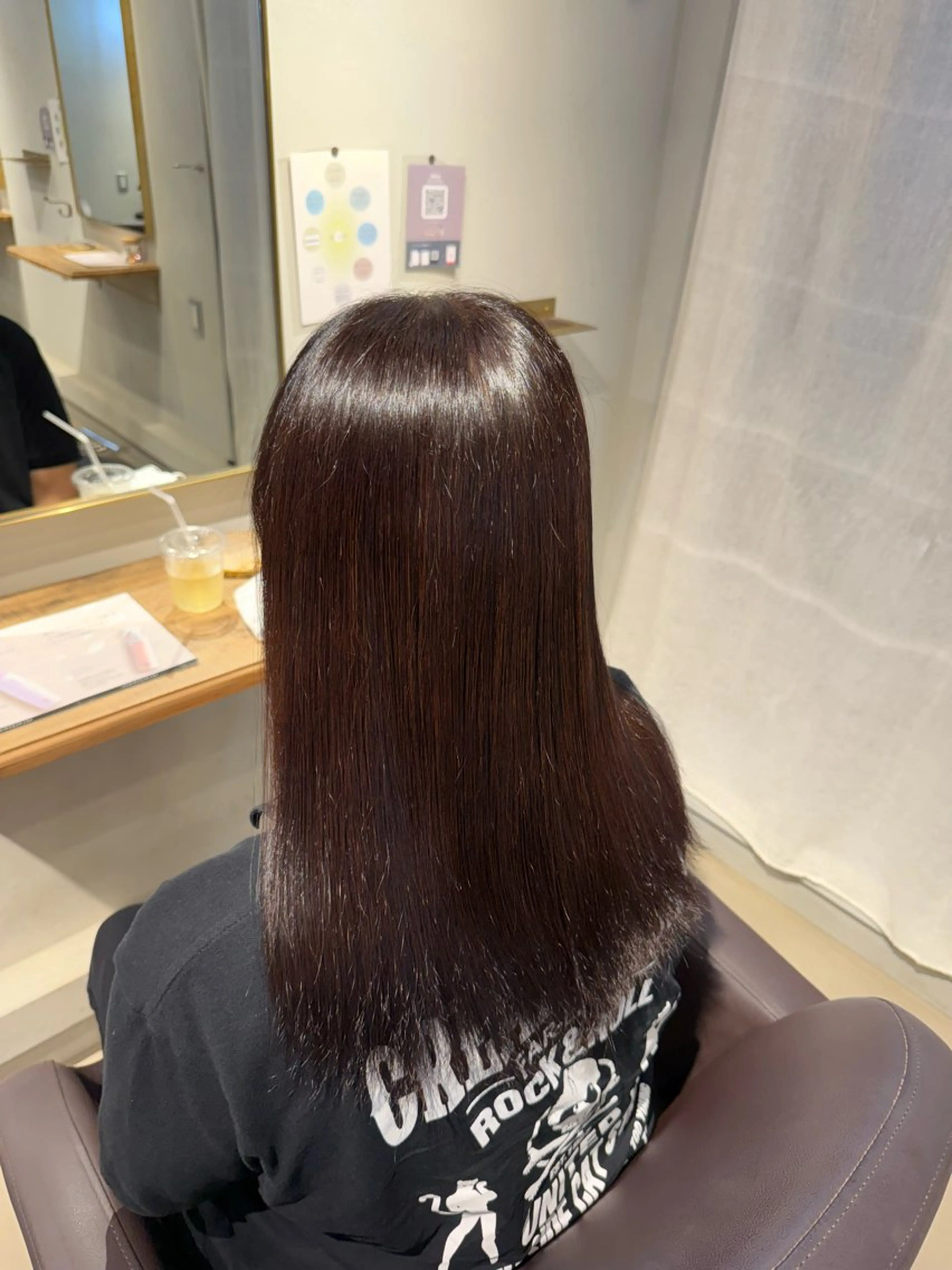 (白髪染め限定):リタッチのみの場合4000円、全体カラーの場合6000円の写真