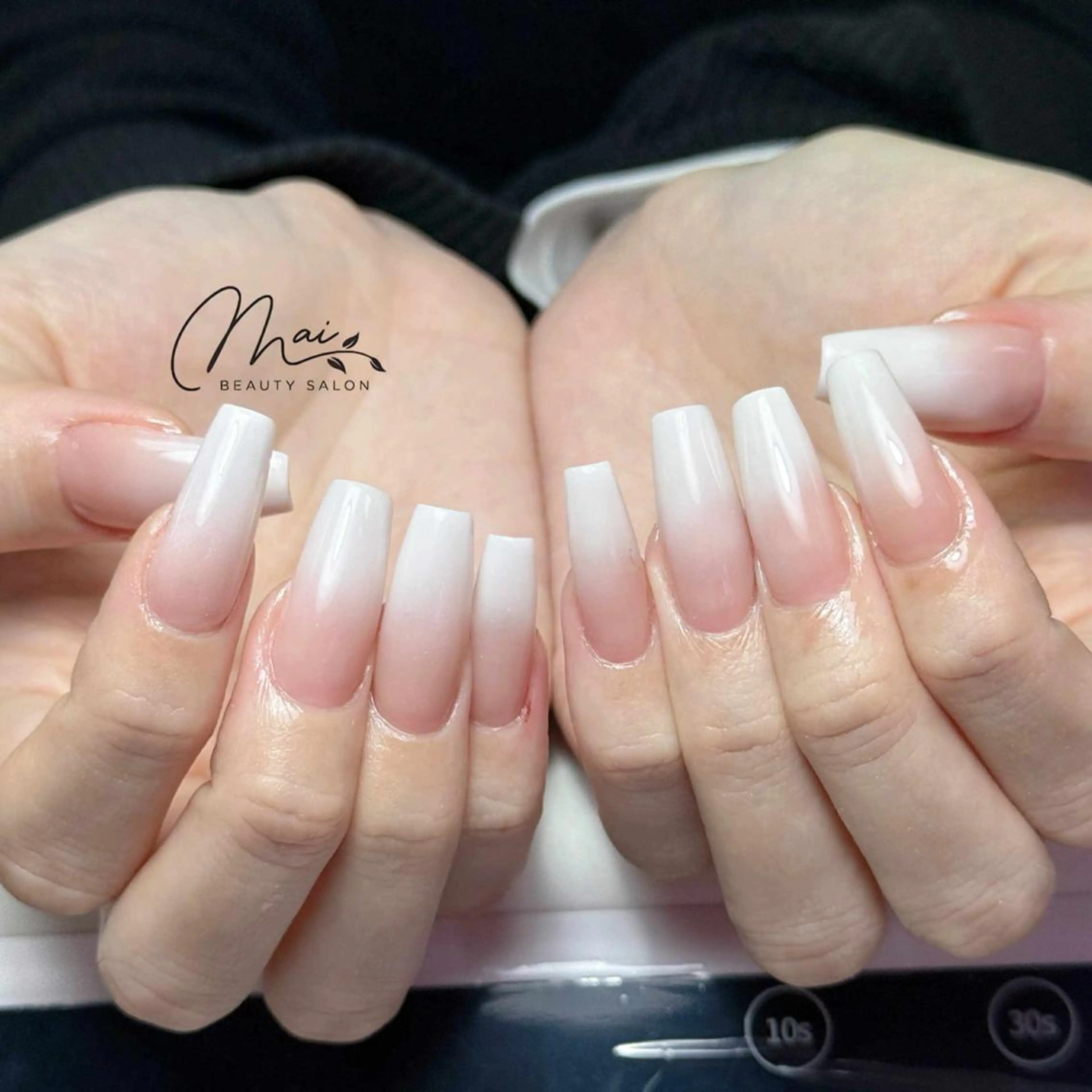 ネイル オーロラネイル 長さ出し フラッシュネイル フレンチネイル ジェルネイル ハンドネイル MaiBeauty HaNaのネイルデザイン