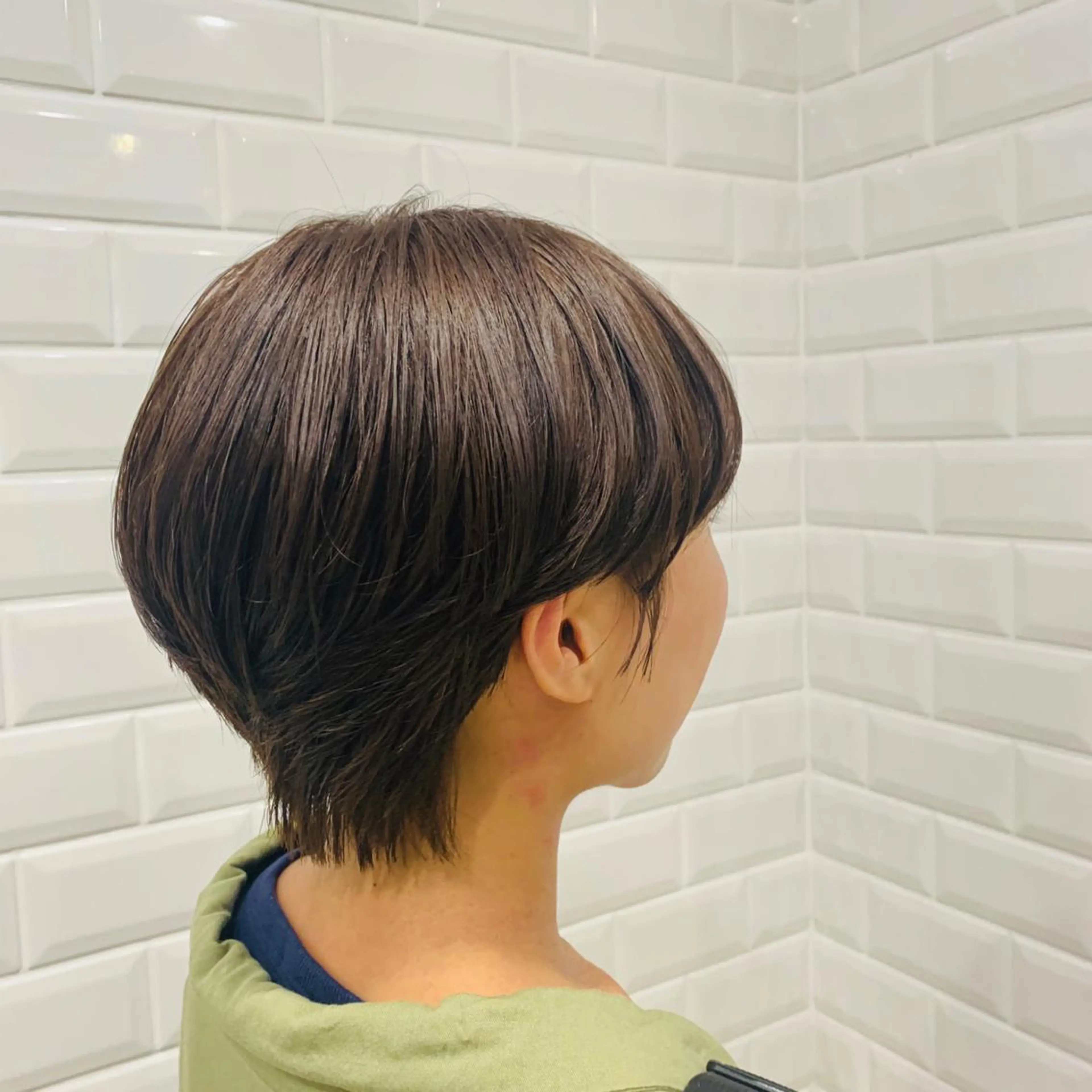 ショート カラー APPiiS 柳田 葵のヘアスタイル