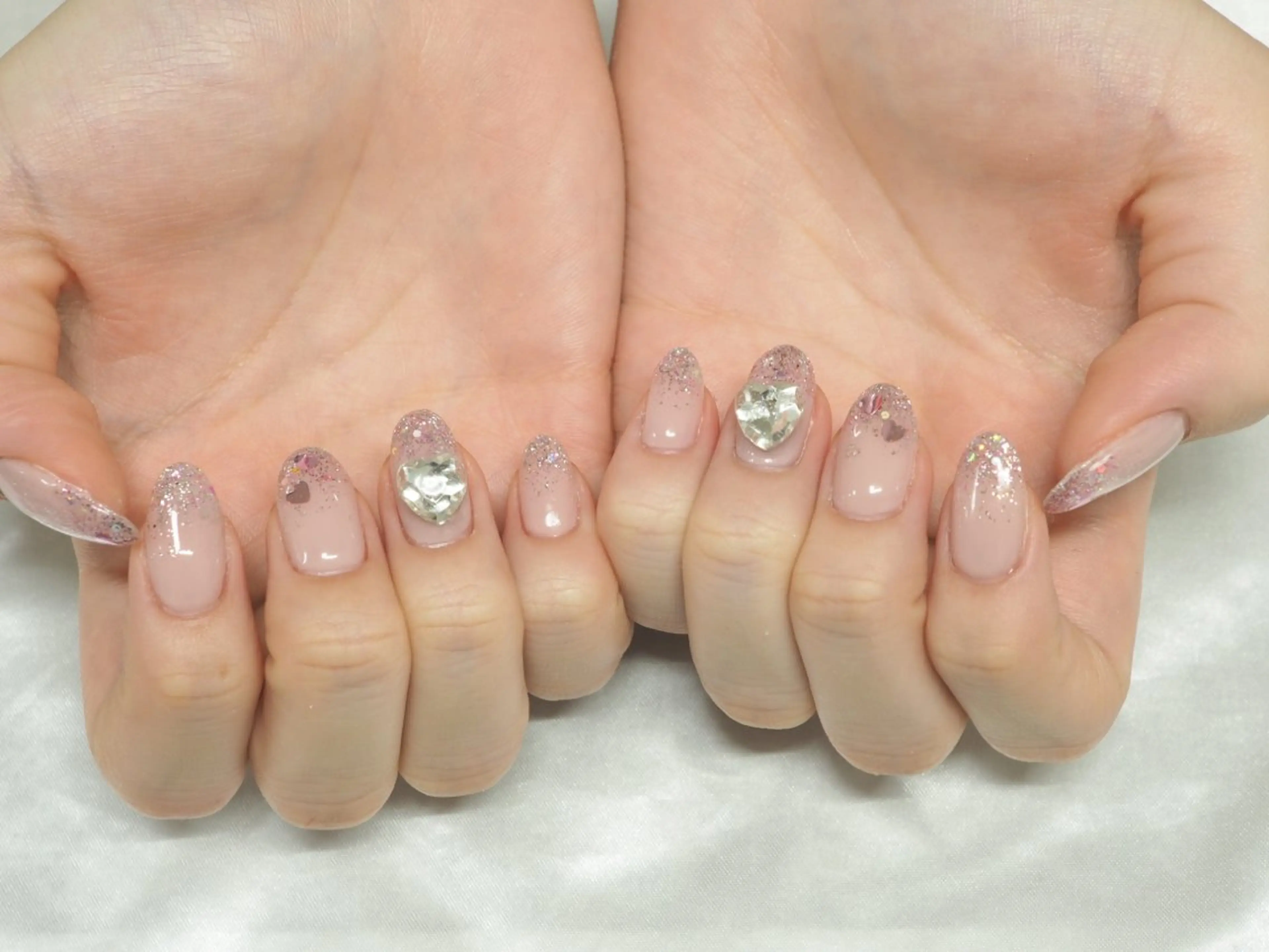 ネイル 魚谷 日菜のネイルデザイン