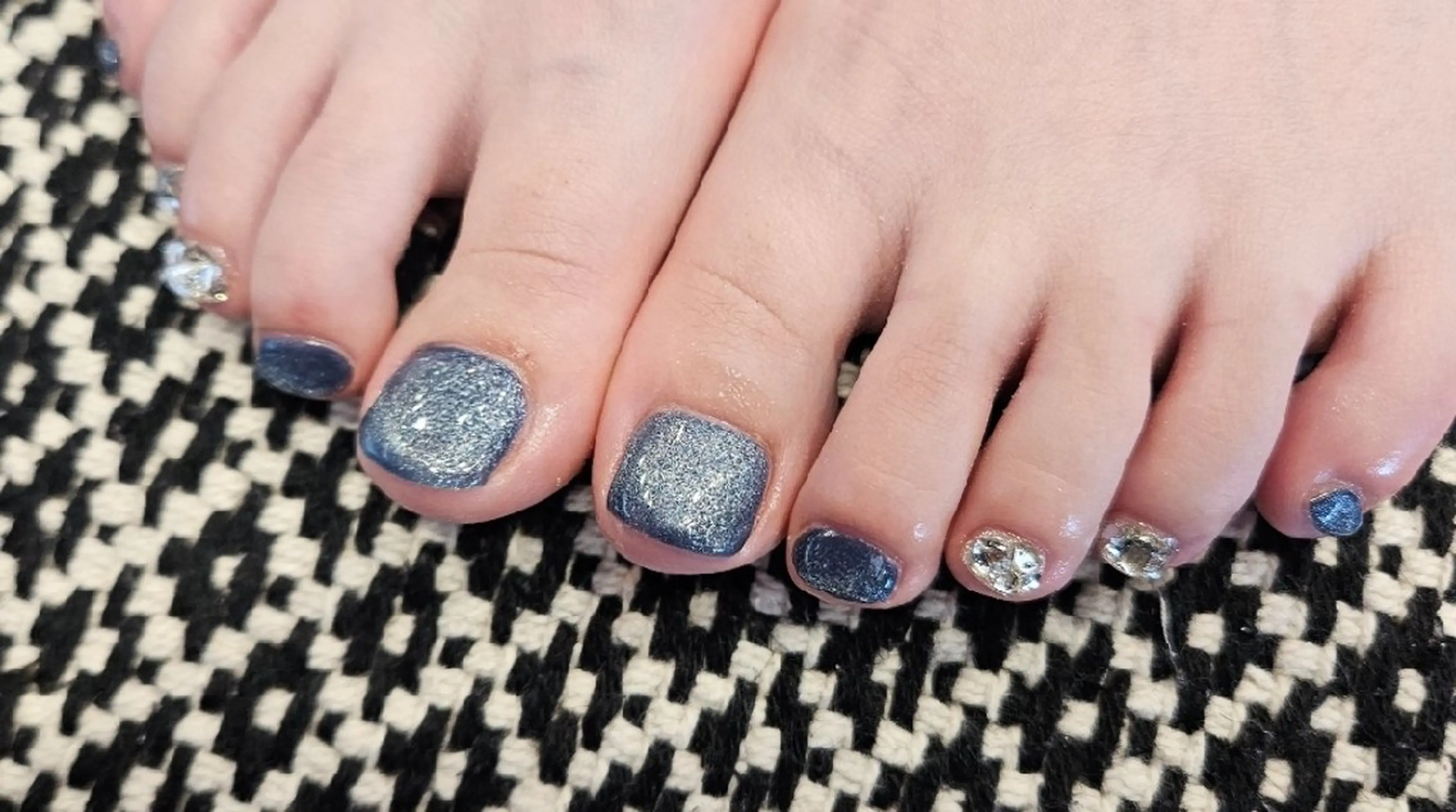 ネイル フットネイル 関口 友菜のヘアスタイル