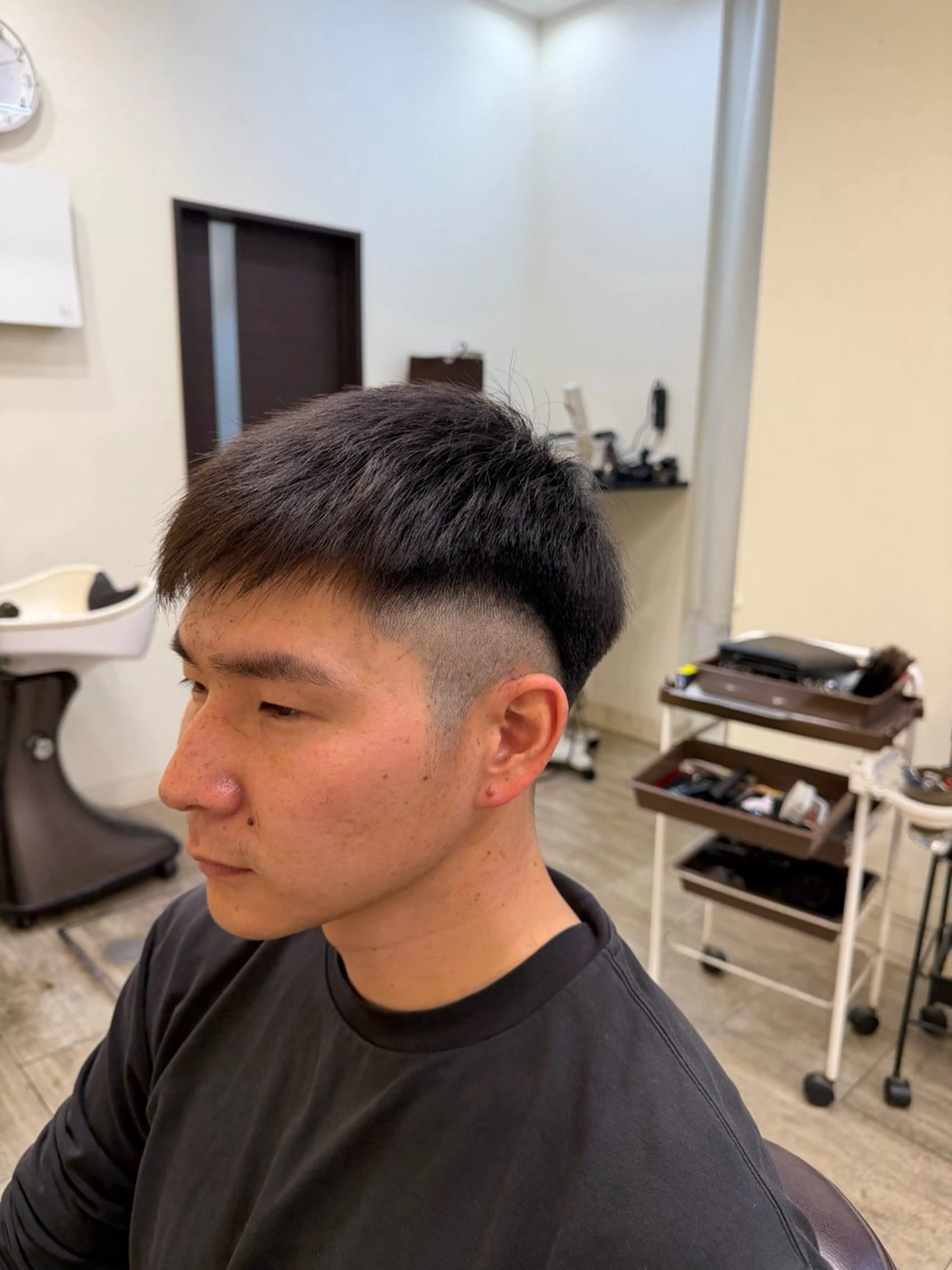 ショート 呉屋 俊介のヘアスタイル