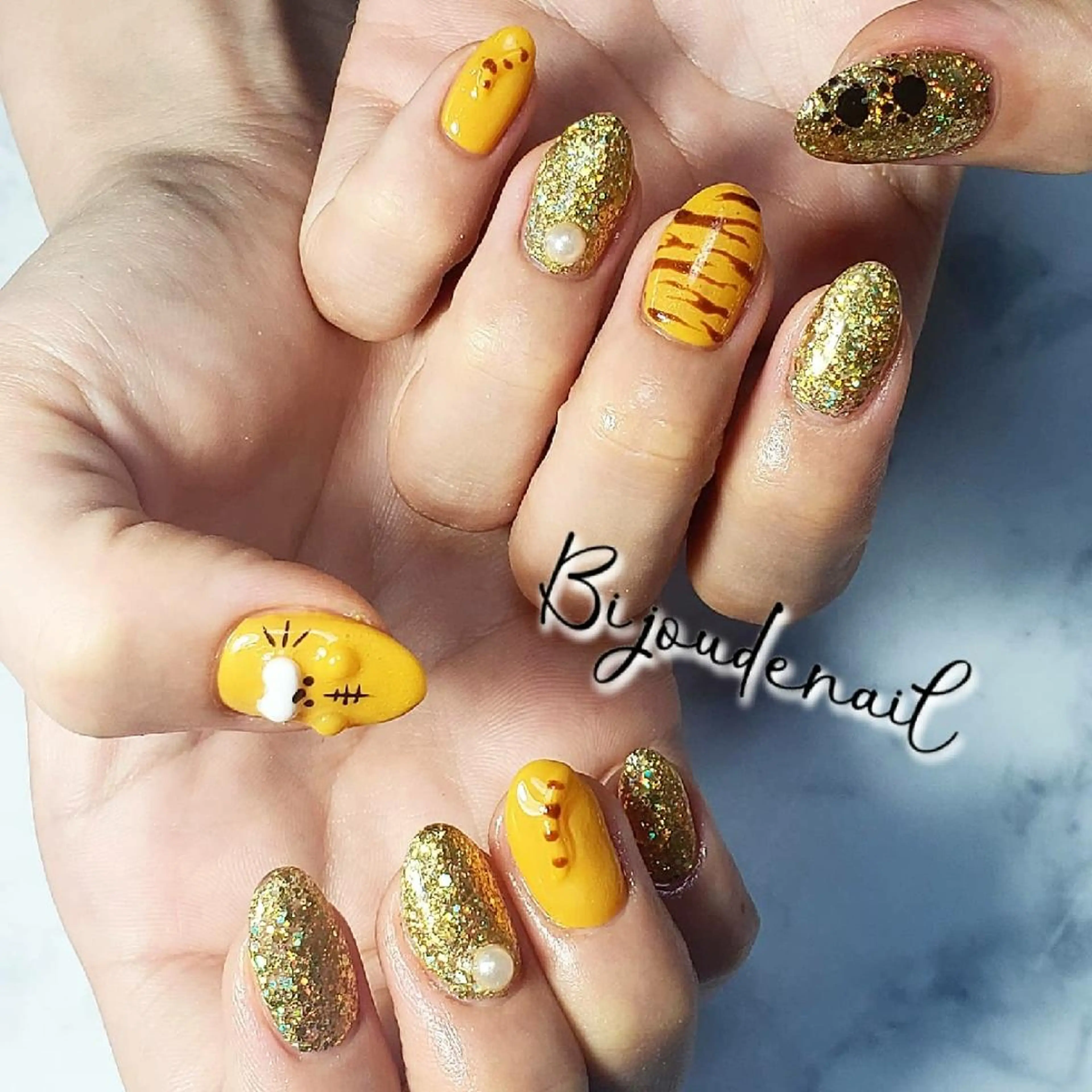 ネイル ハンドネイル ビジュード ネイルのネイルデザイン