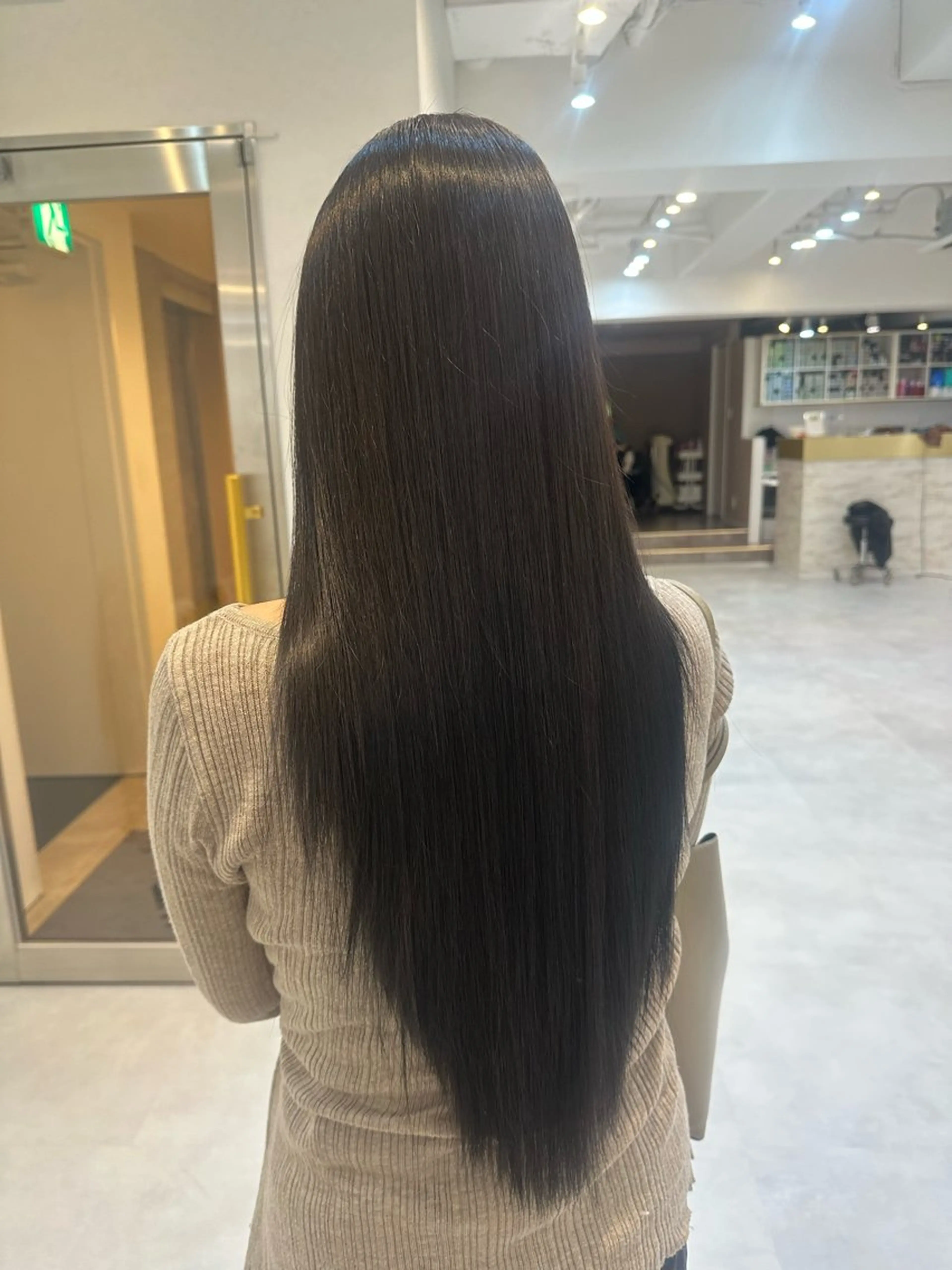 ロング Emuest心斎橋 SAKIのヘアスタイル