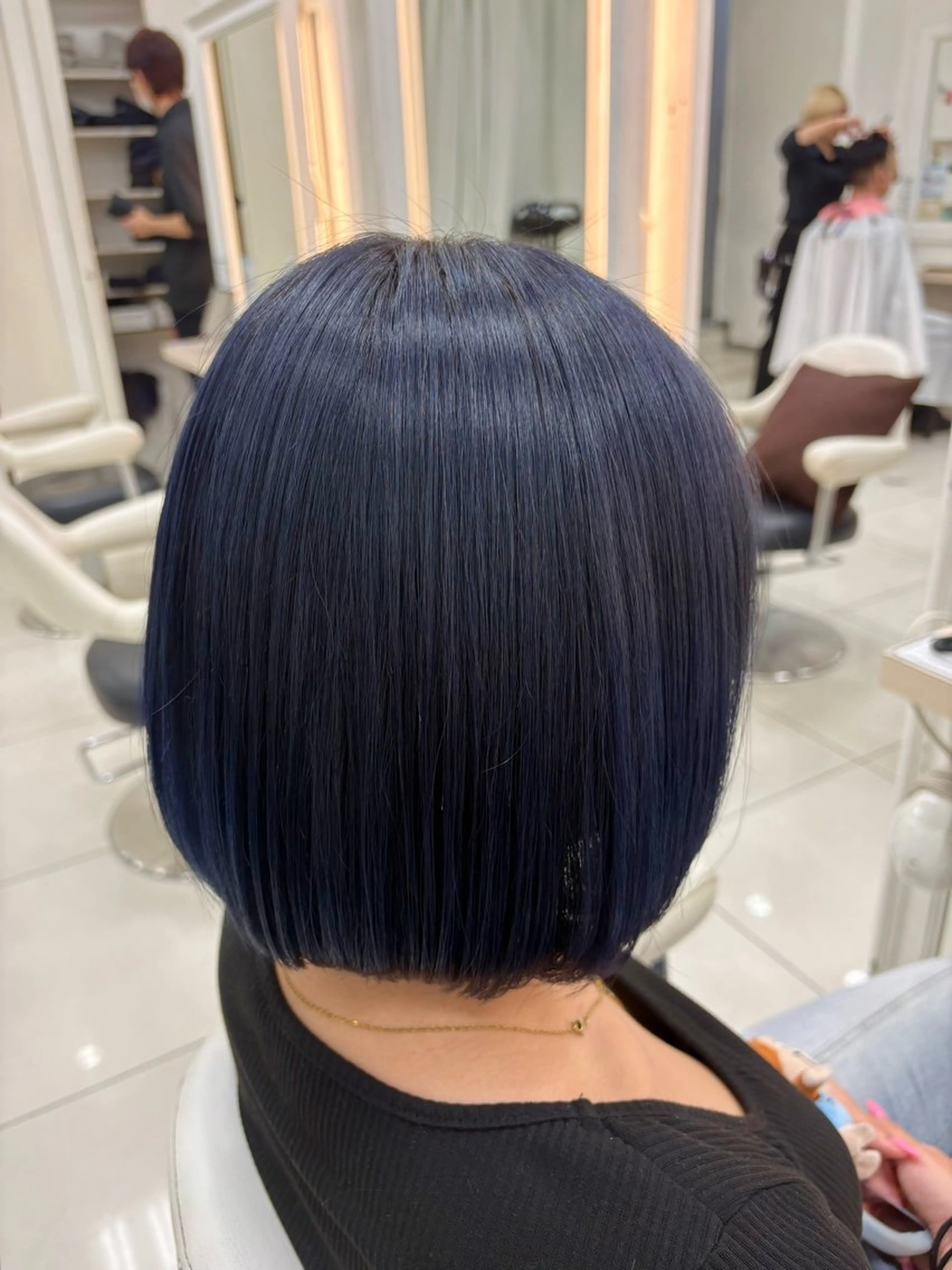 ショート カラー ショートボブ バレイヤージュ ベージュカラー ブリーチ ケアブリーチ ヘアカラー トリートメント 髪質改善/艶カラー/ メンズパーマ/鈴木のヘアスタイル