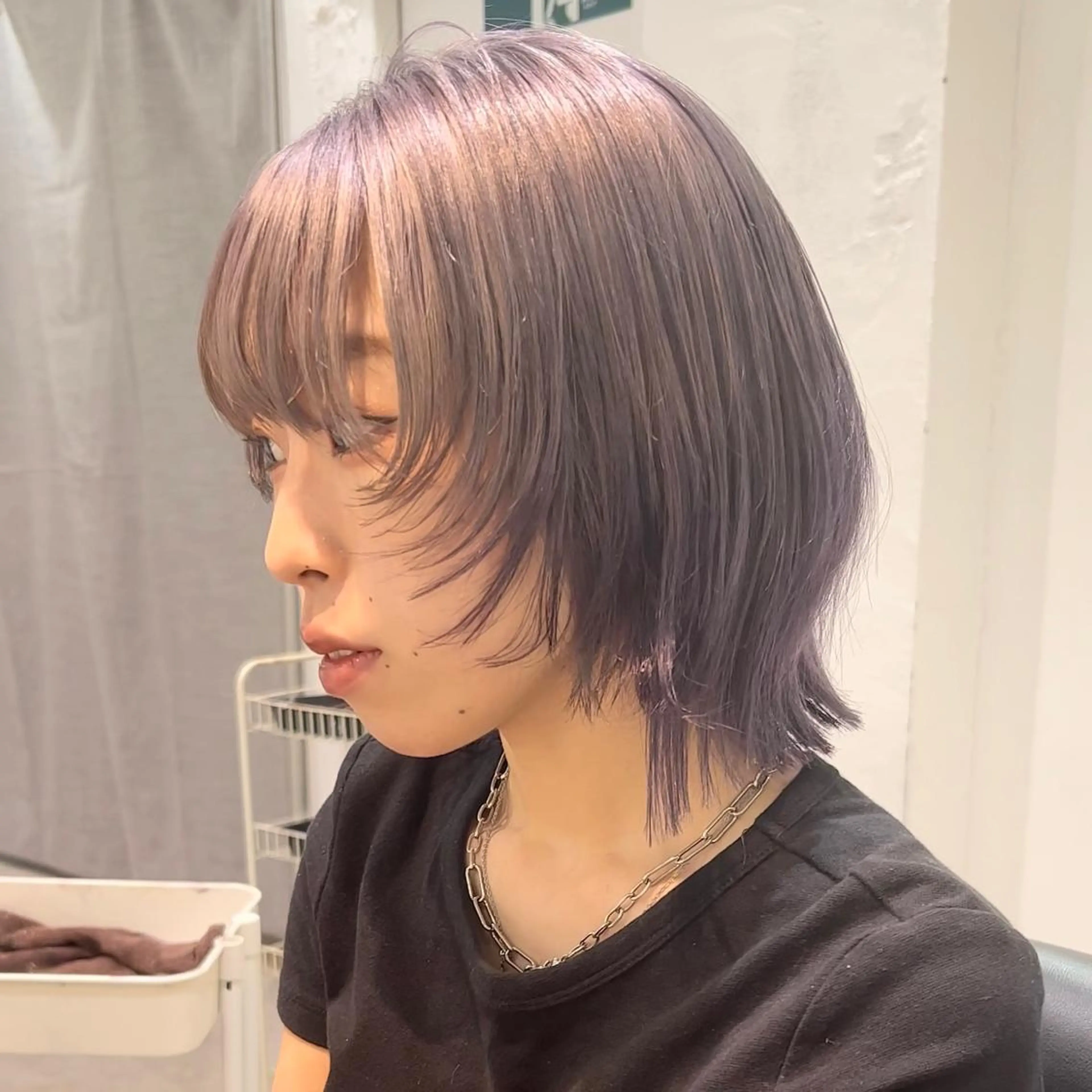 ショート カラー カット ヘアカラー トリートメント ヘアセット ハイトーン/ブリーチ 似合せカット/パーマのヘアスタイル