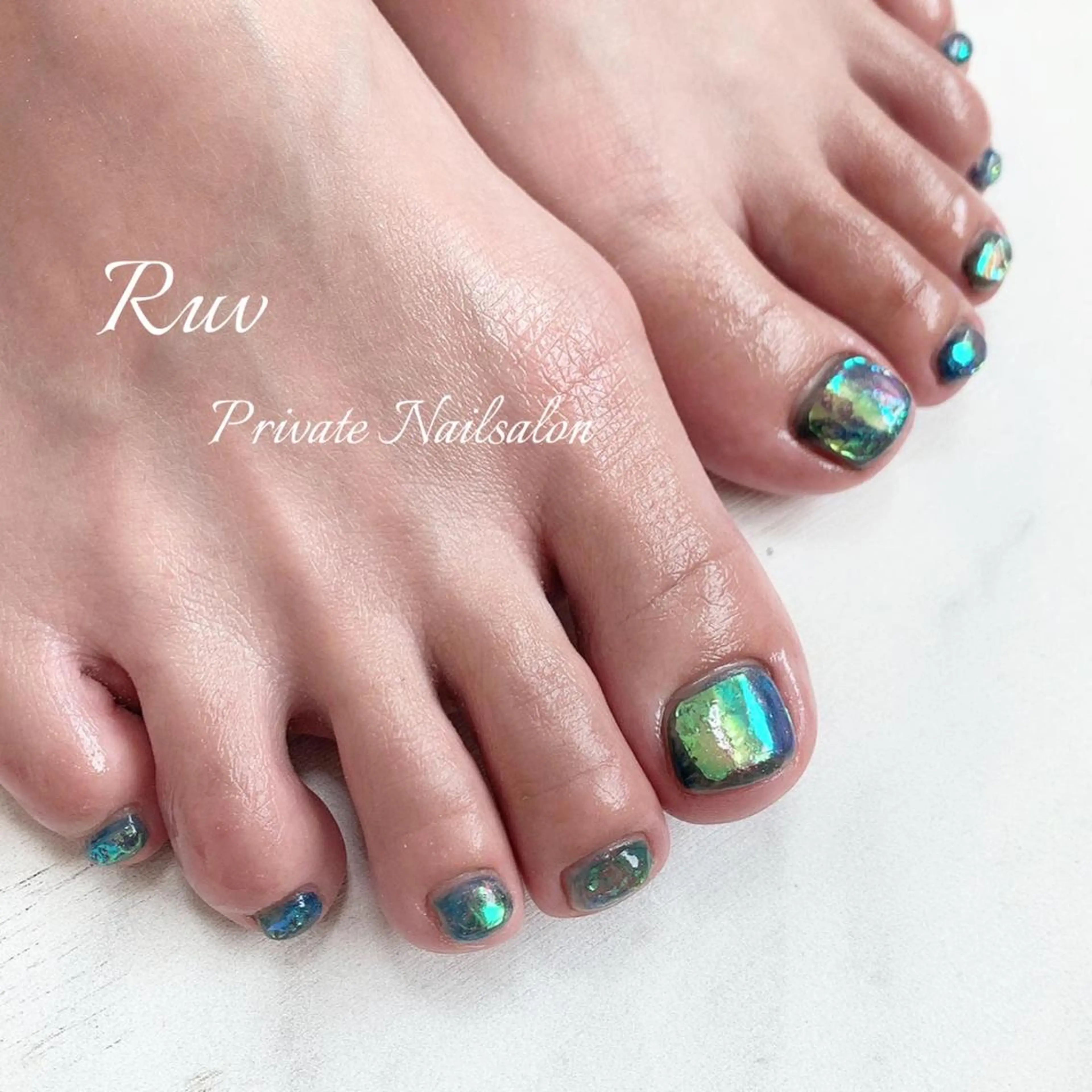 ネイル 氷ネイル・うるうるネイル フットネイル プライベート ネイルサロン　ルヴのネイルデザイン