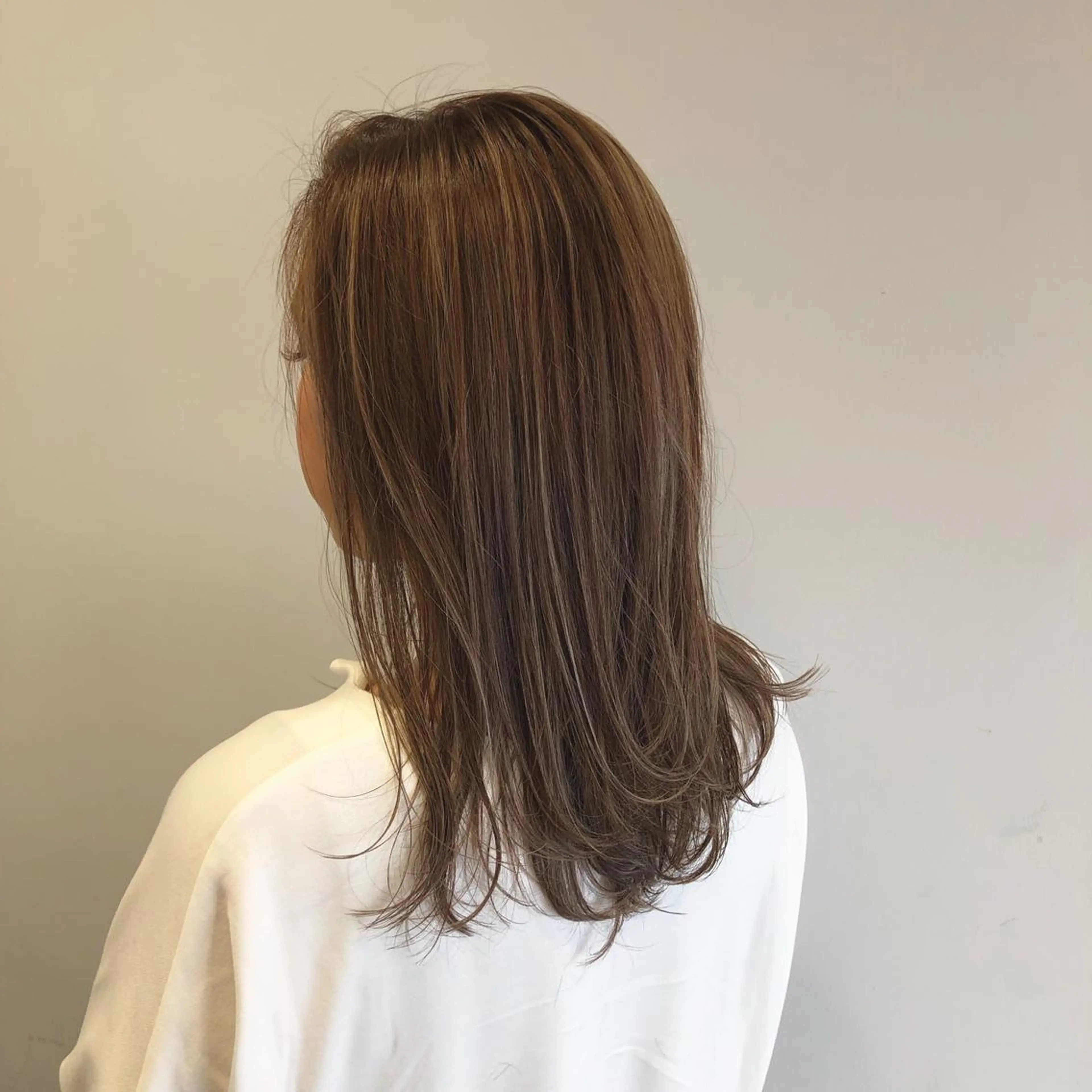 セミロング 岩瀬 翔太のヘアスタイル