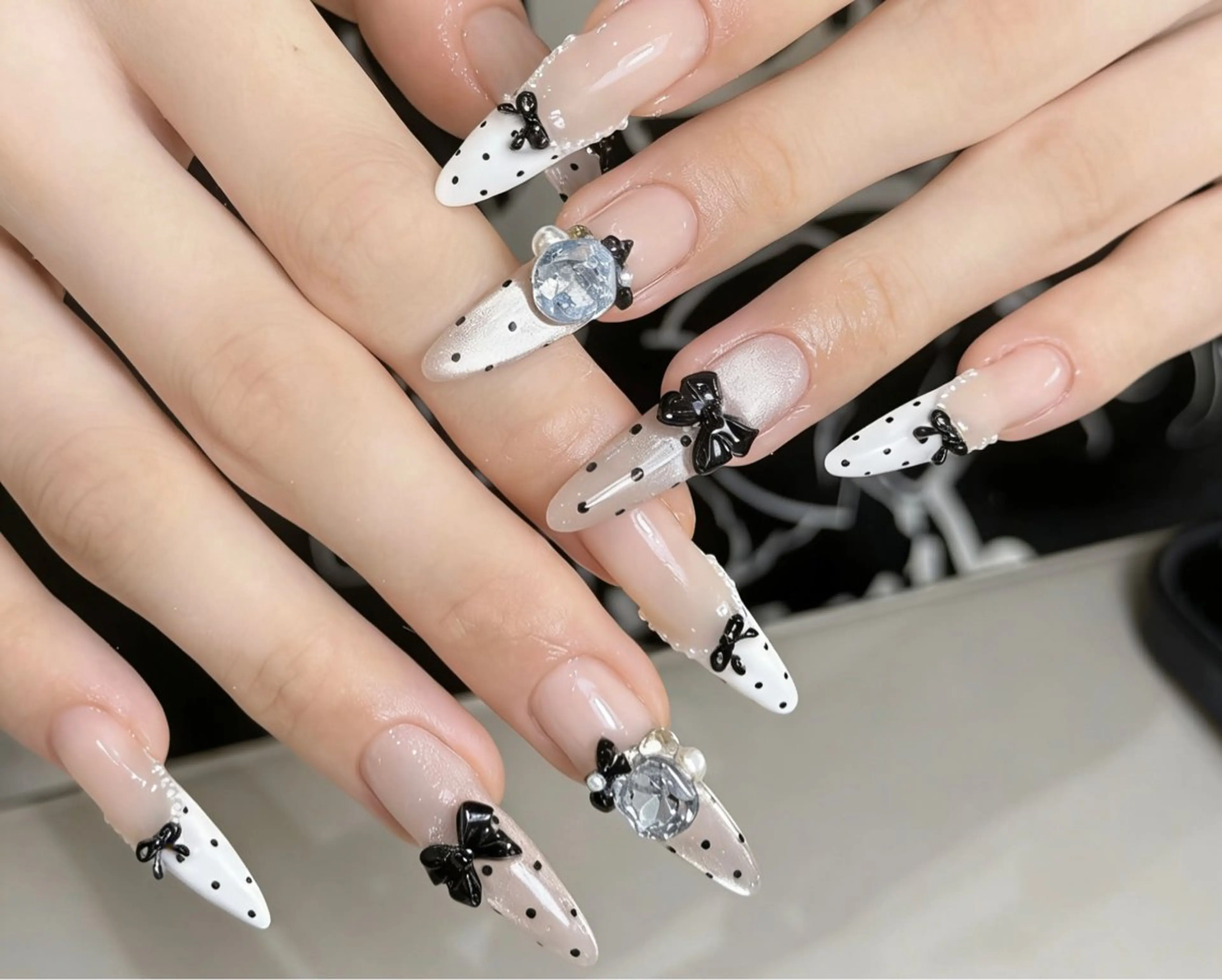 ネイル ハンドネイル Venus nail チップ長さだし専門店のネイルデザイン