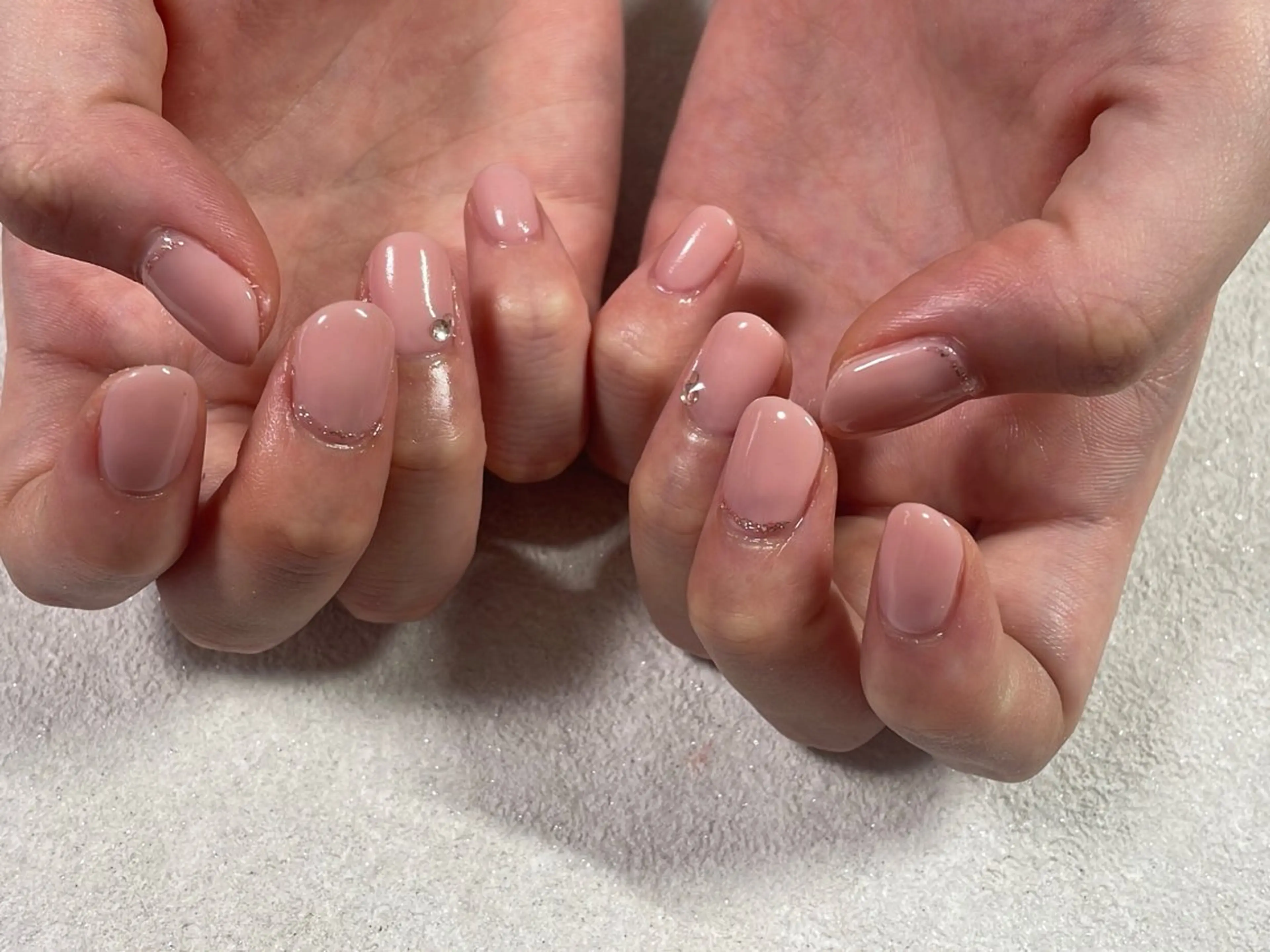 ネイル オーロラネイル フットネイル フレンチネイル ジェルネイル 韓国ネイル ハンドネイル kiki nail &brow二子玉川の眉毛・アイブロウイメージ