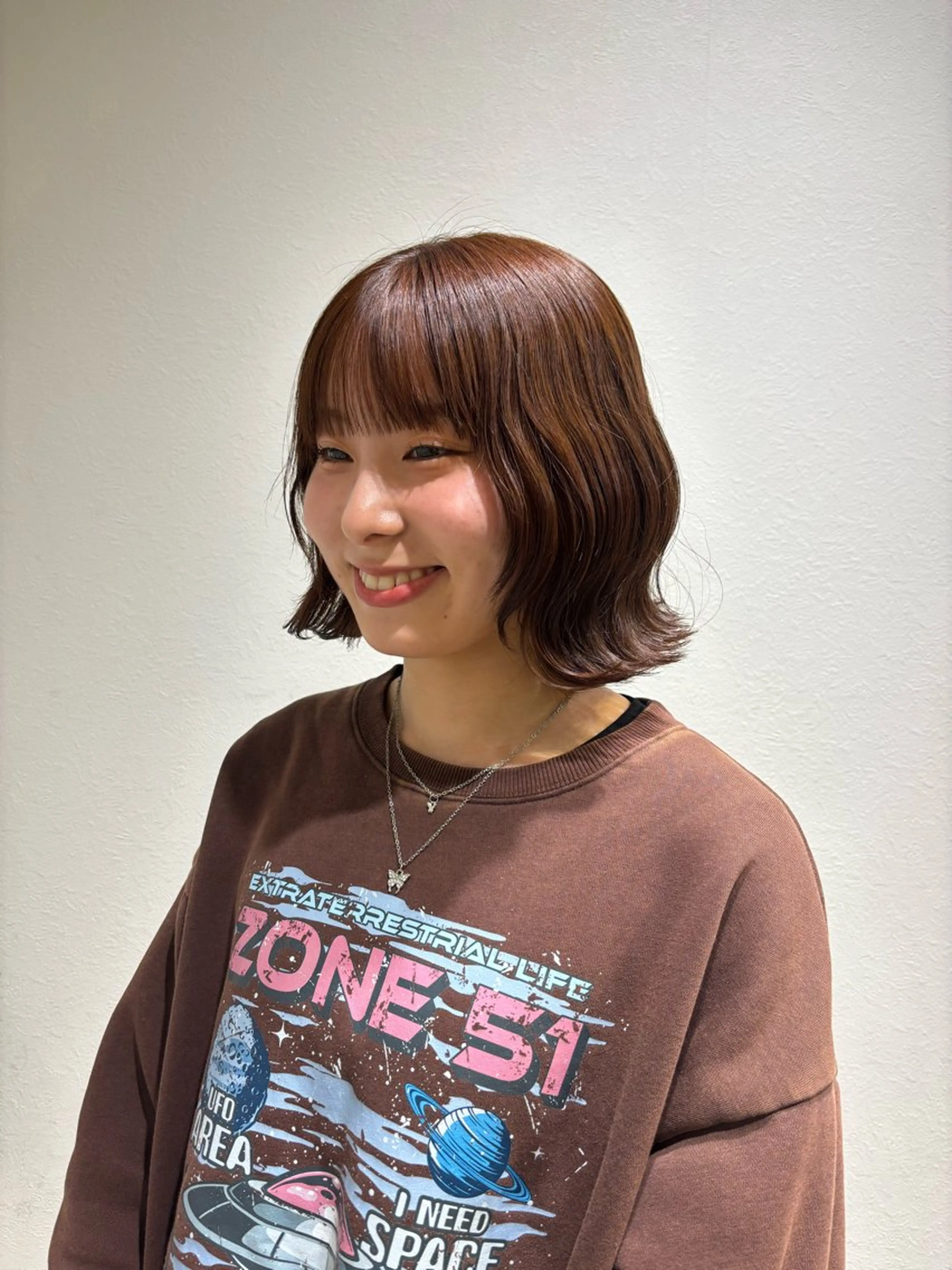 カラー 黒髪 透明感カラー オレンジ 卒業式のヘアスタイル ヘアカラー ゆづき🩵ྀི /透明感カラーのヘアスタイル