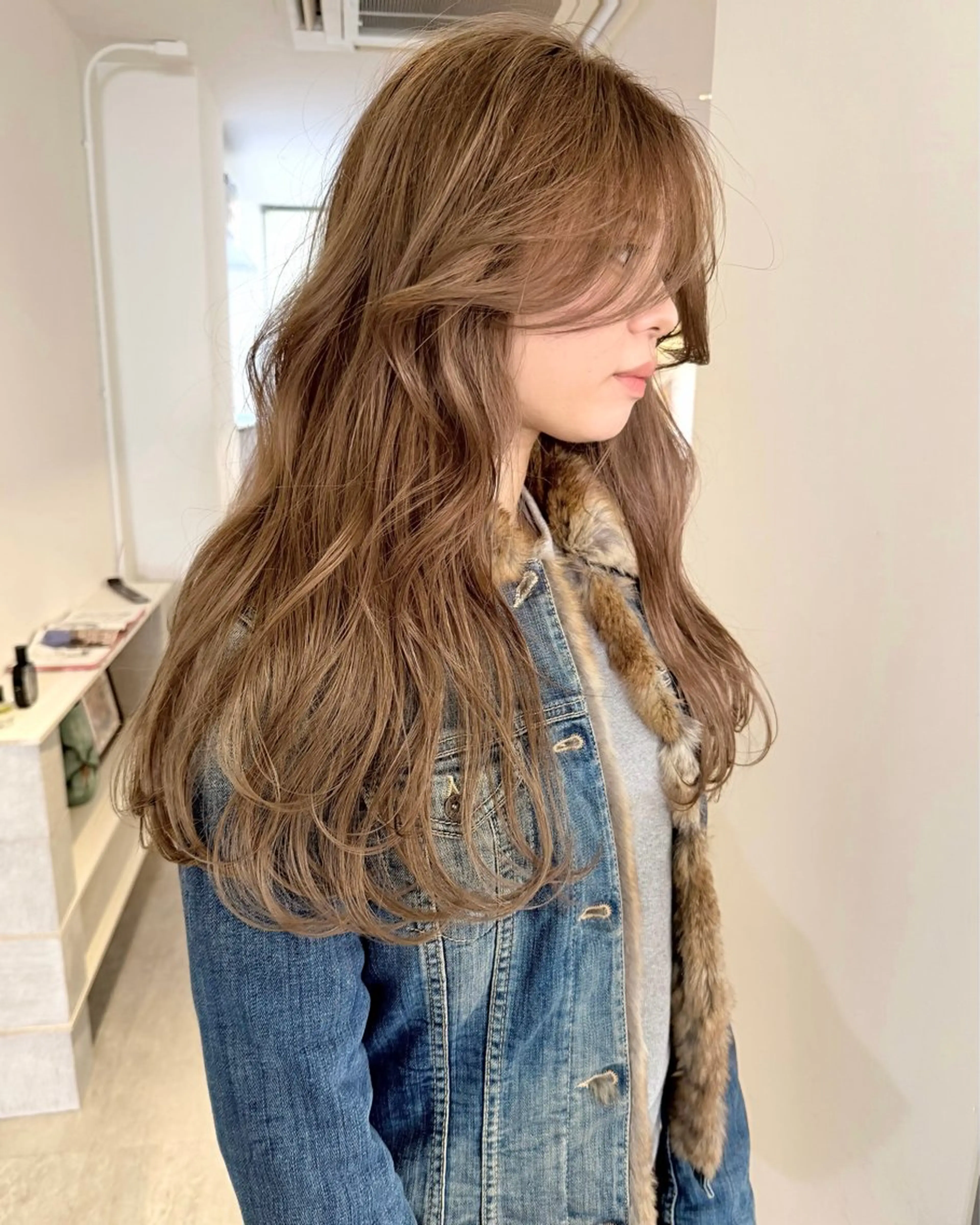 カラー ベージュカラー ブリーチ ダブルカラー ヘーゼル ブリーチなしカラー ヘアカラー トリートメント RAIMA ケアハイトーンのヘアスタイル