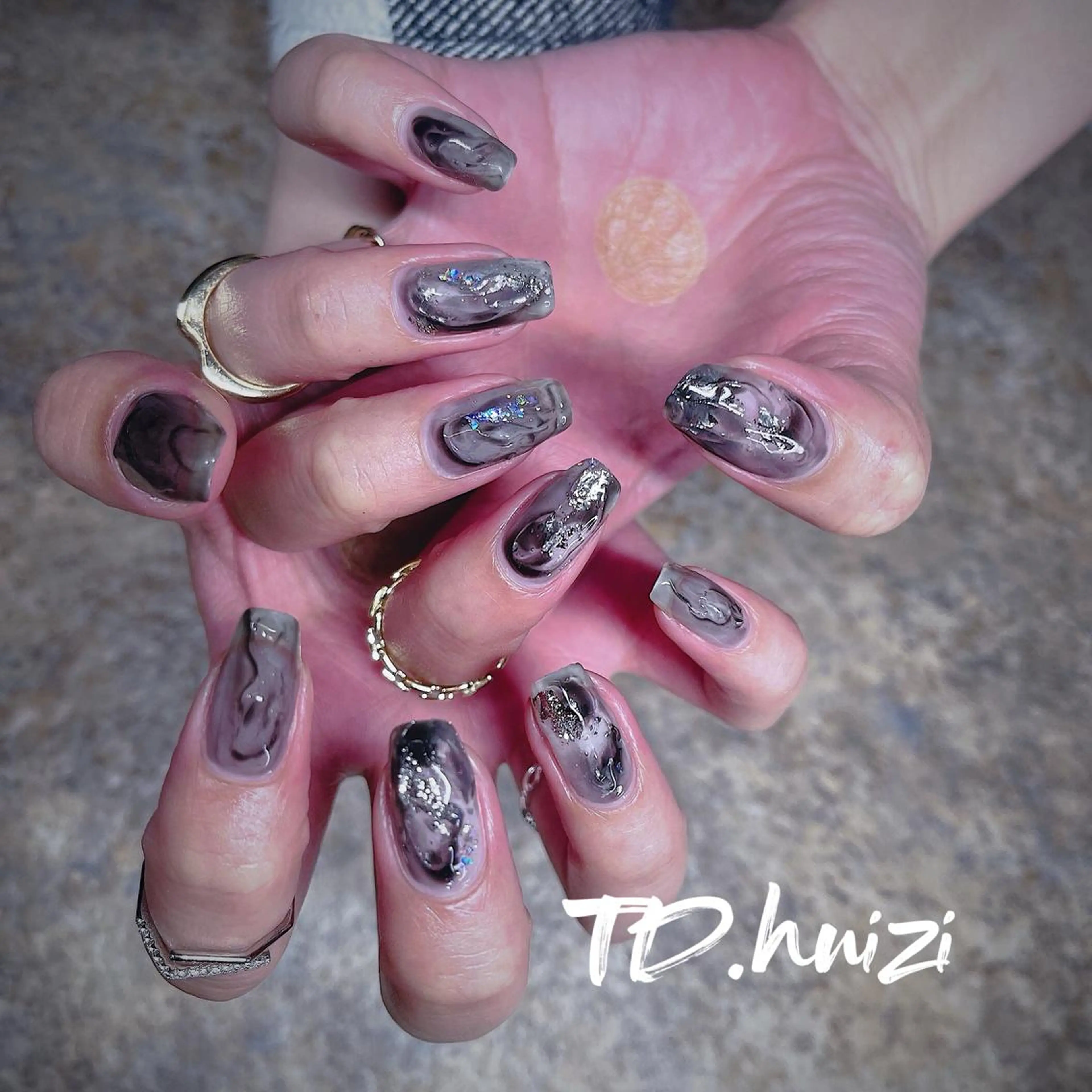 セミロング めぐみのネイルサロン スタッフ練習のネイルデザイン