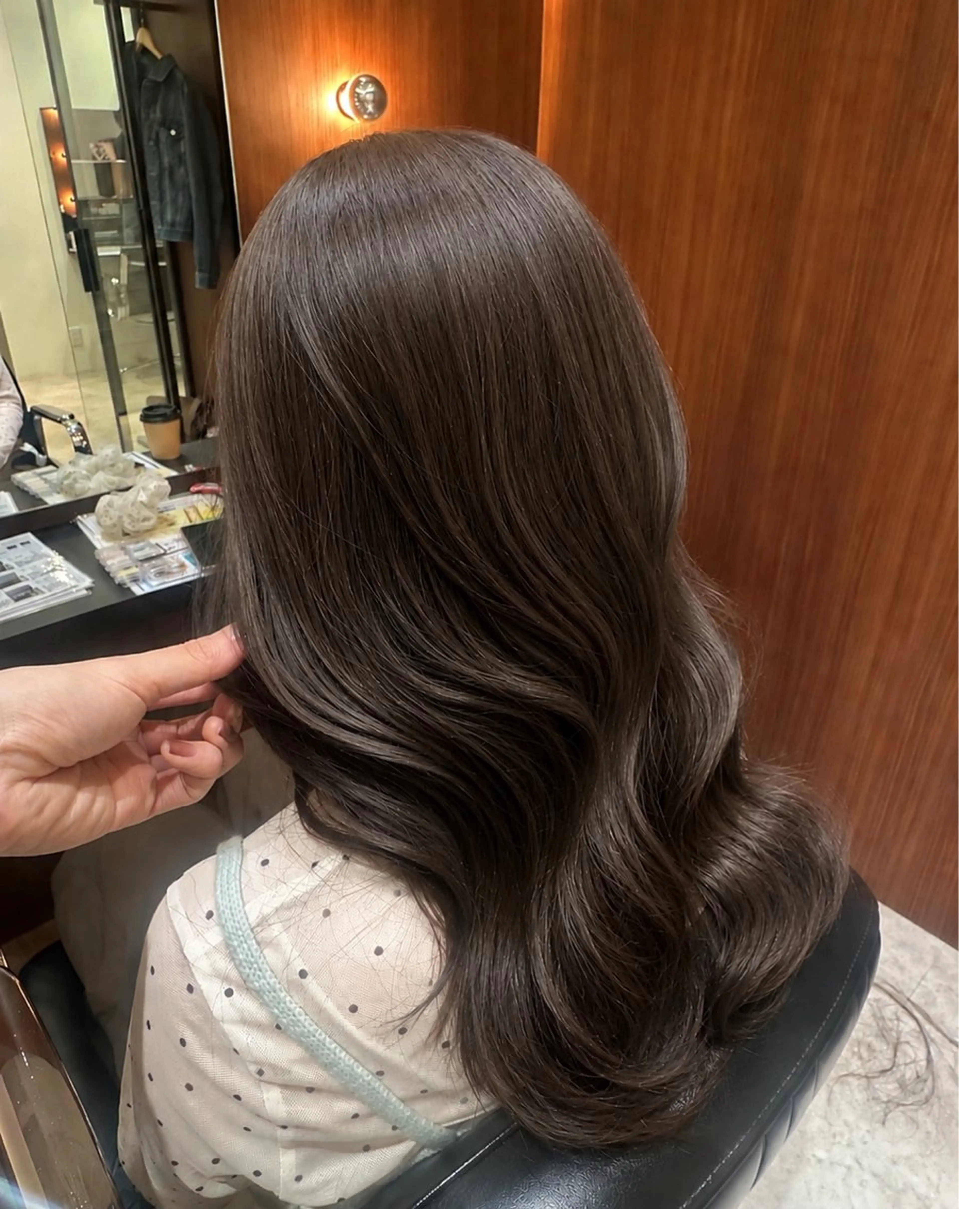 ロング カラー オリーブカラー レイヤーカット カット ヘアカラー ナカイフウタ /パーマのヘアスタイル