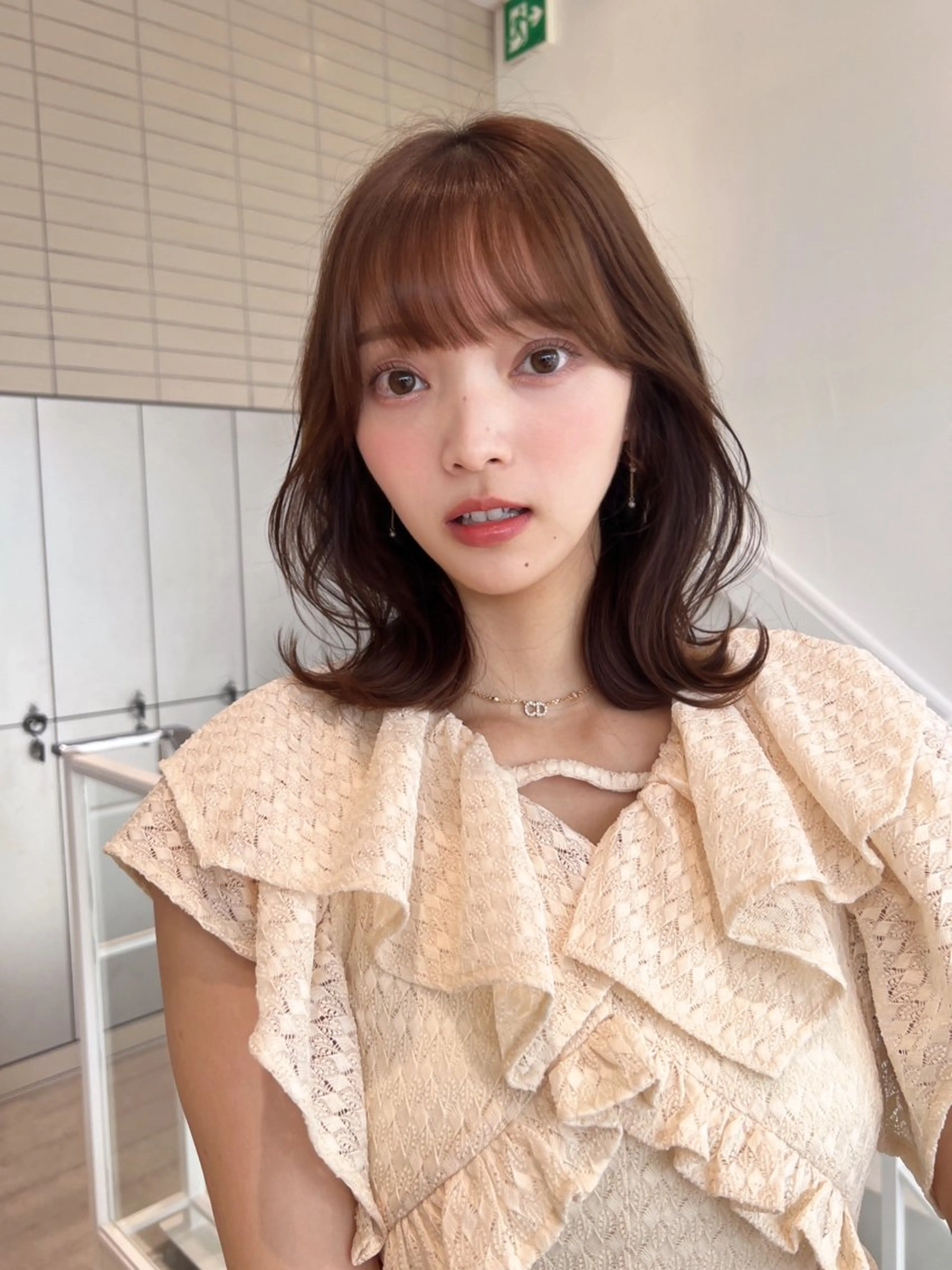 セミロング くびれヘア 韓国風ヘア 🌷透明感カラー🌷 内田零菜のヘアスタイル