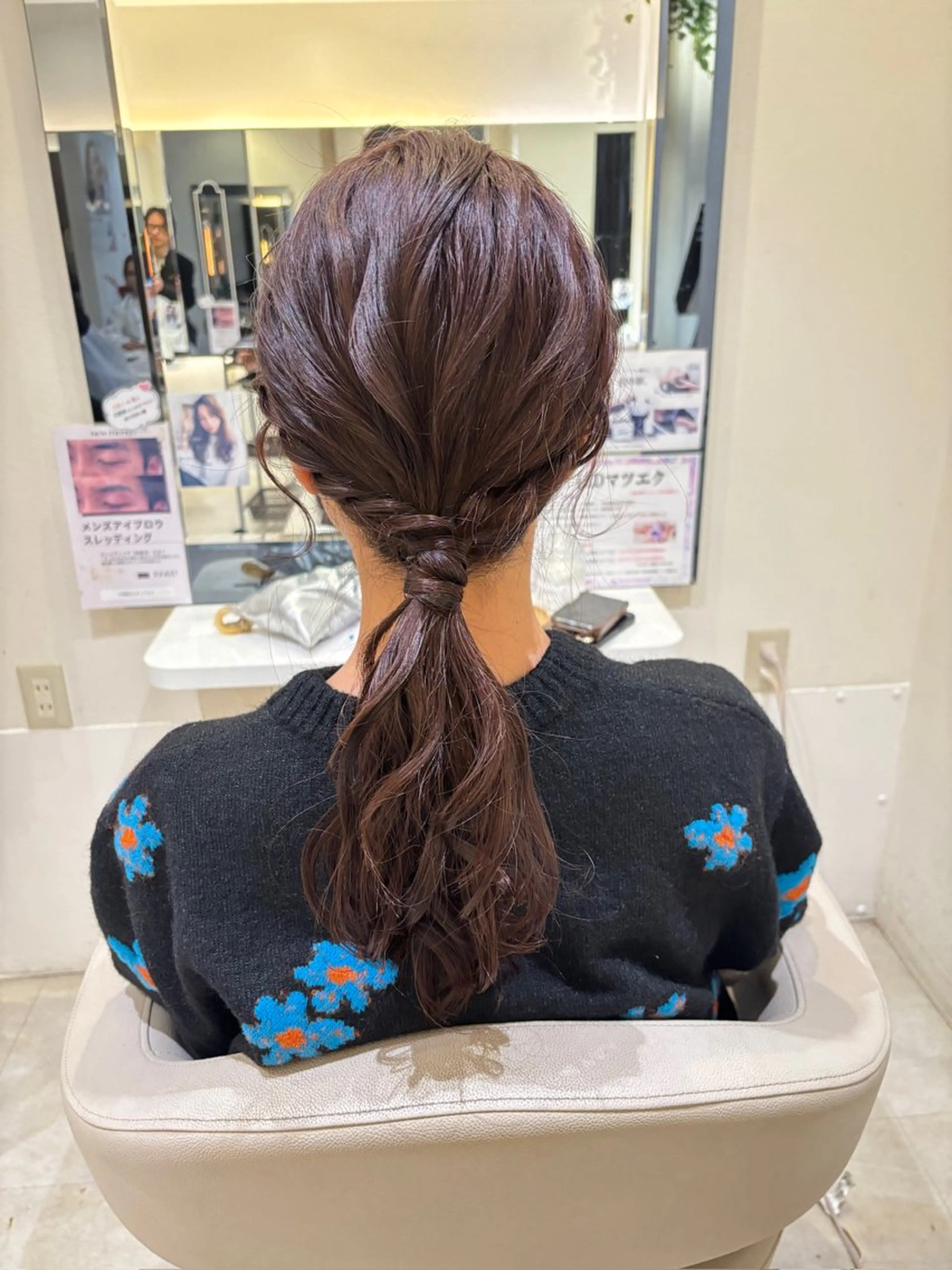 セミロング ヘアセット 朝尾 愛花のヘアスタイル