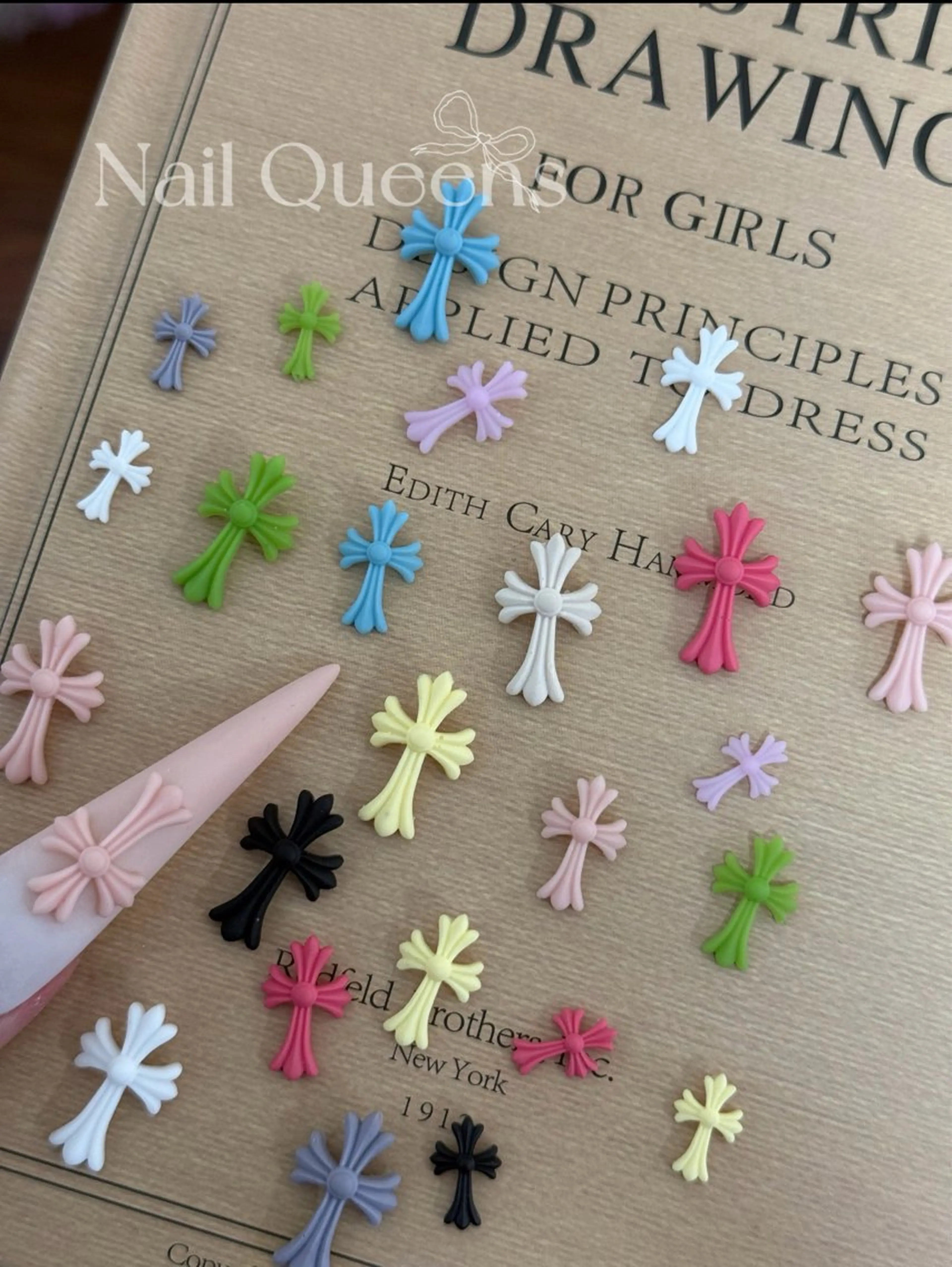 ネイル ネイル👑クイーンズ NailQueensのネイルデザイン