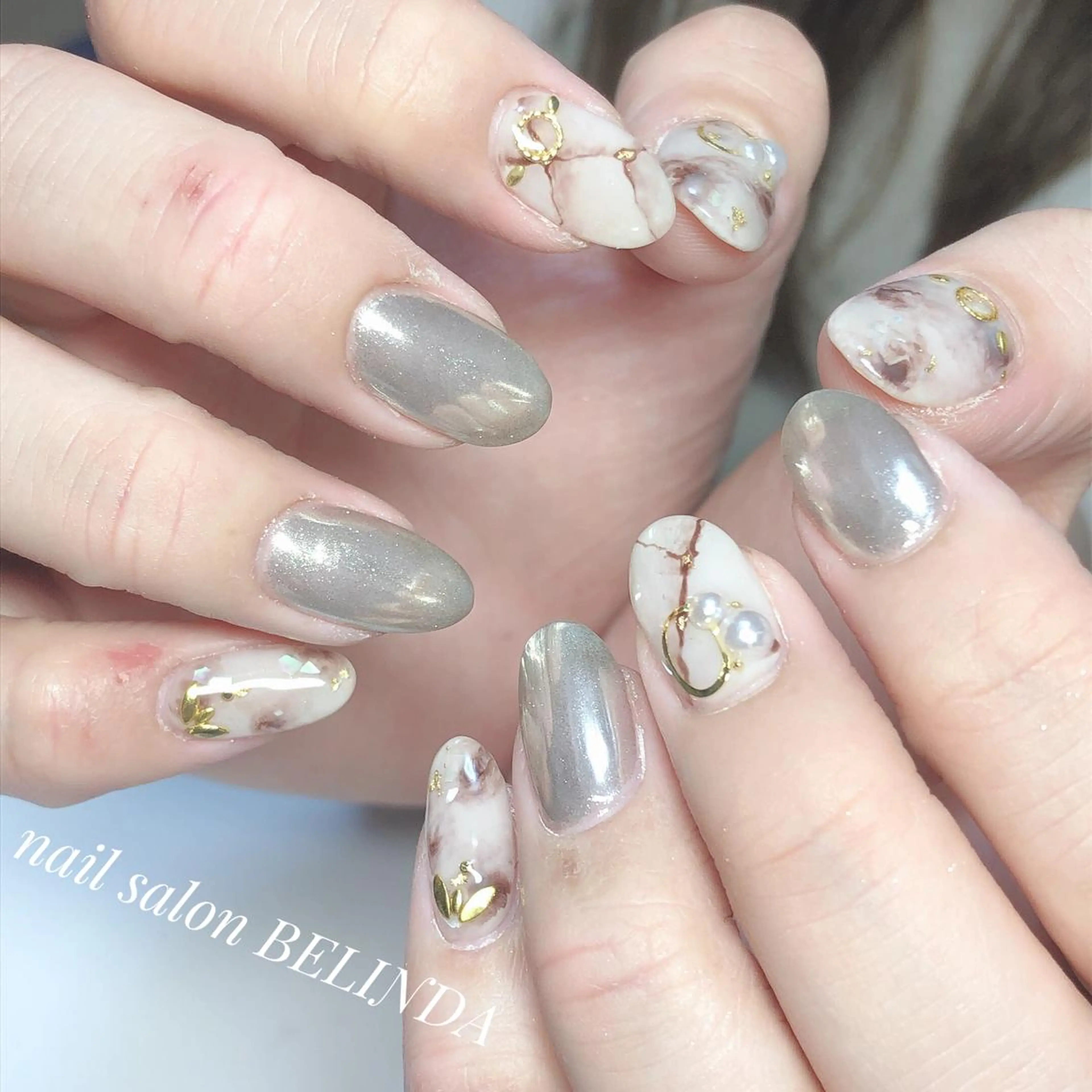 ネイル ミラーネイル ハンドネイル 毛利 ゆりあのエステ・リラクイメージ