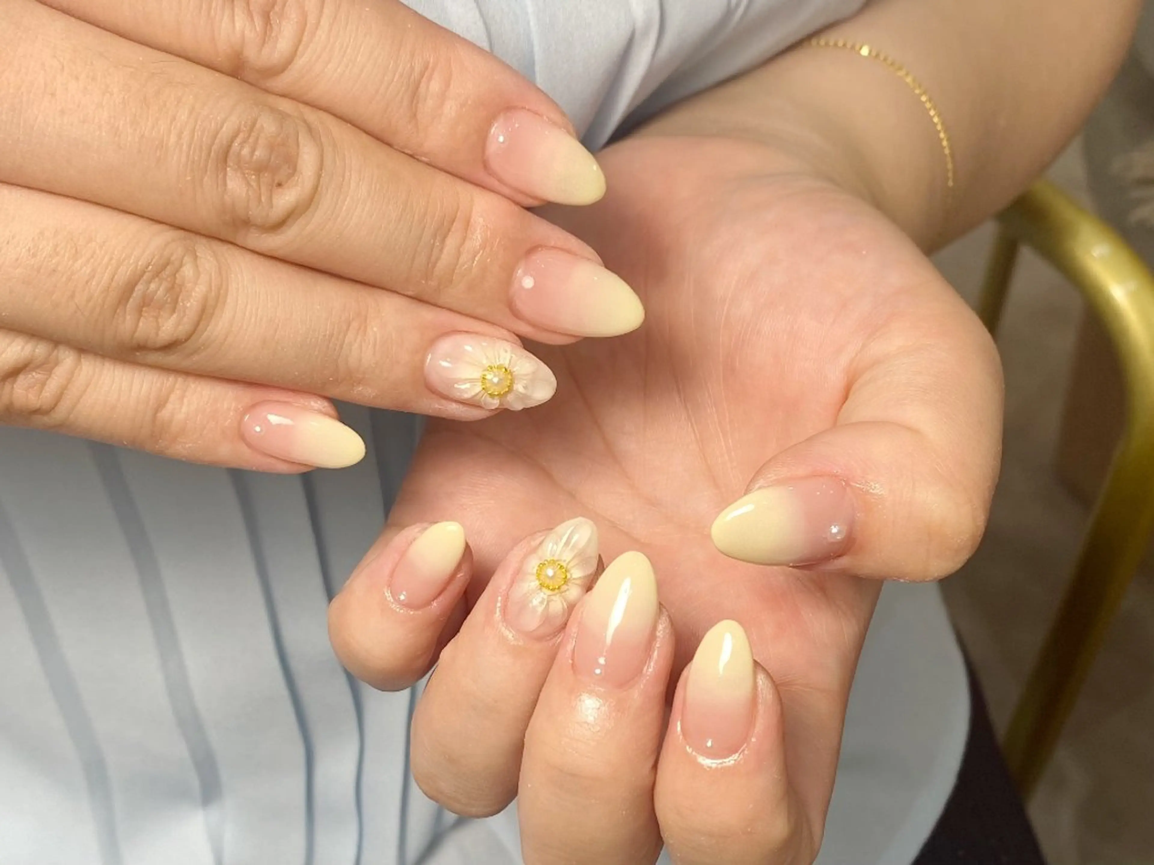 ネイル チークネイル フレンチネイル ジェルネイル ガーリー キラキラネイル ハンドネイル UM Nail Salonのネイルデザイン