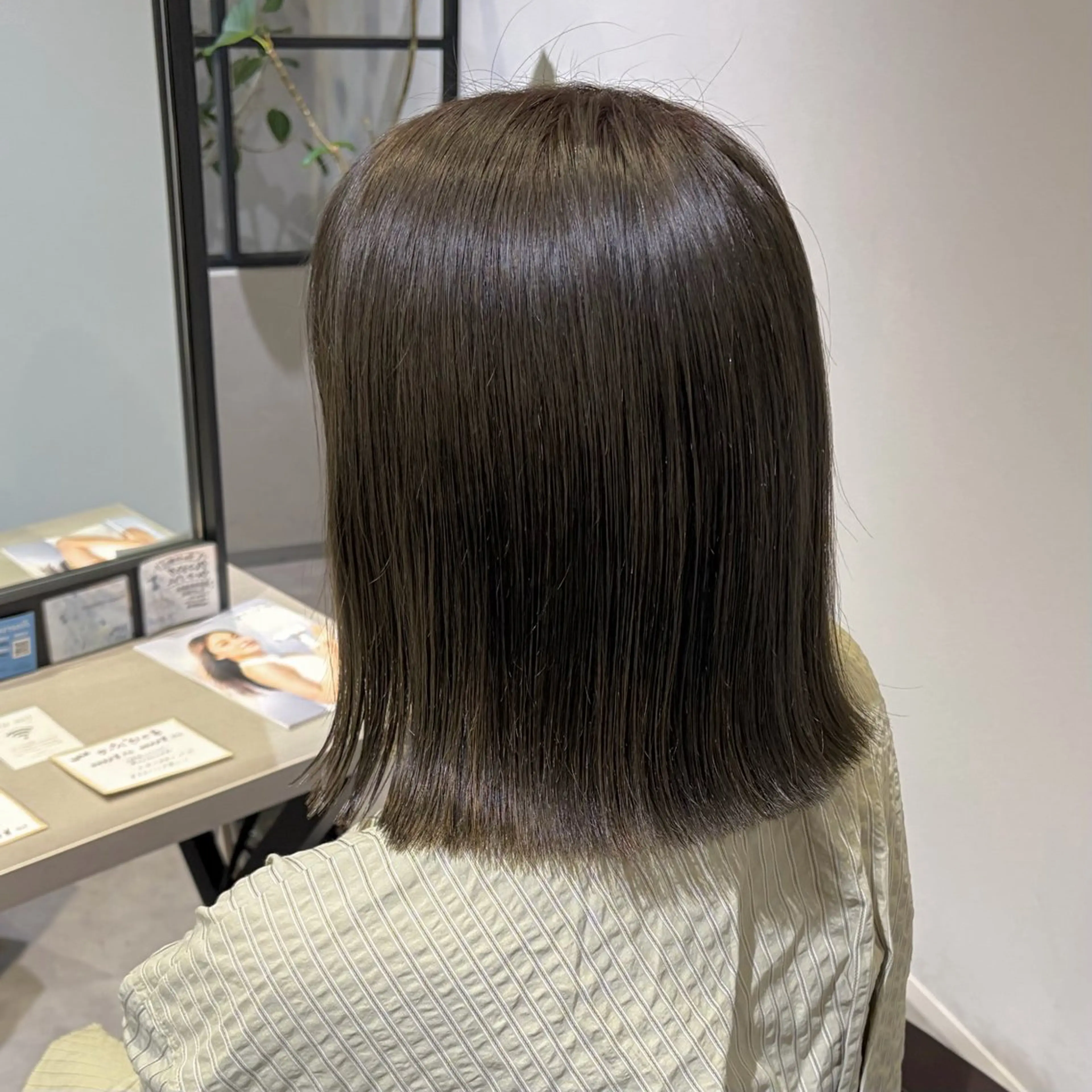 ミディアム カラー ブリーチ グレージュ オリーブグレージュ オリーブグレー ヘアカラー MIRUKA/ 暖色カラー/ベージュのヘアスタイル