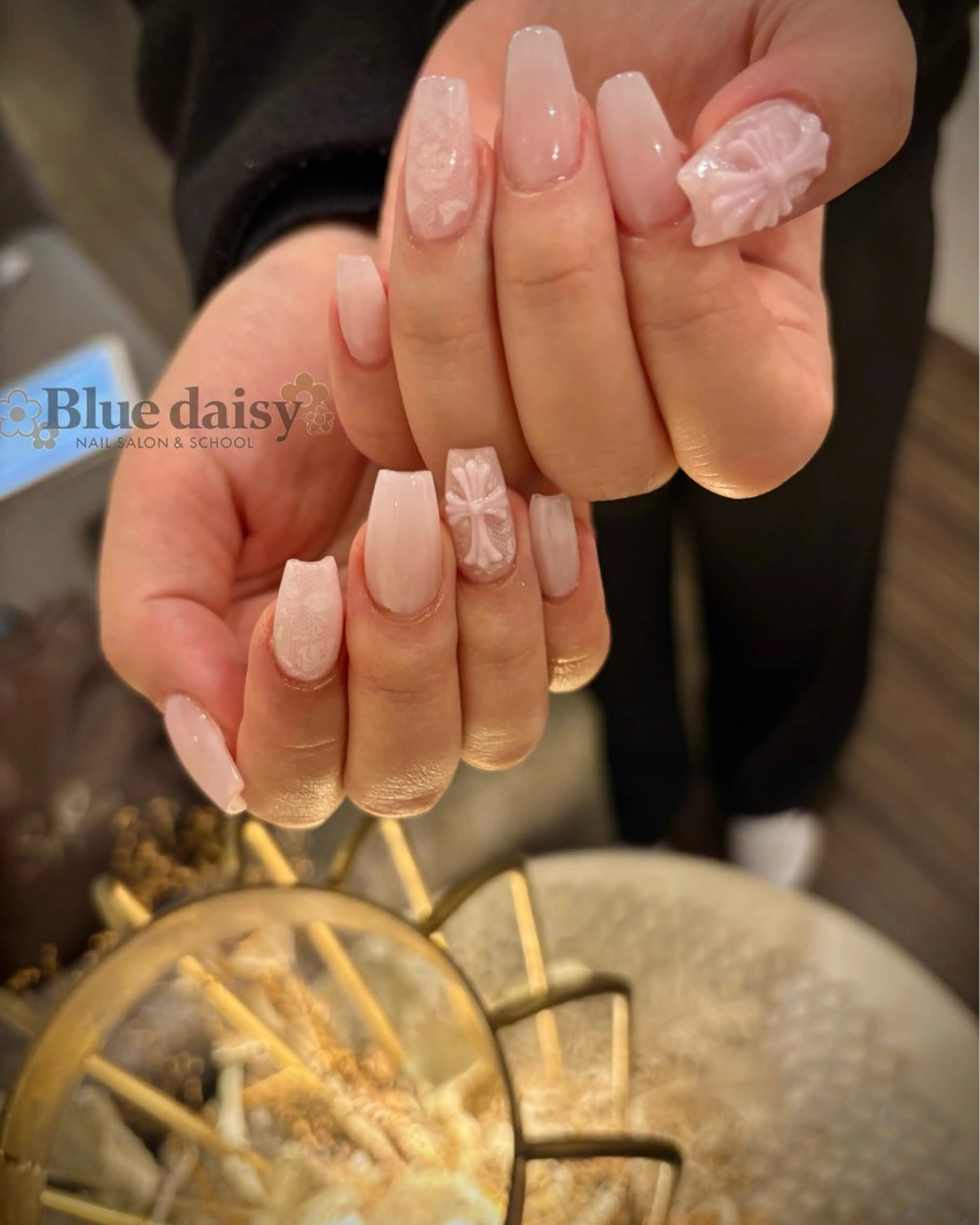 ネイル レース ハンドネイル Blue daisy 栄本店のネイルデザイン
