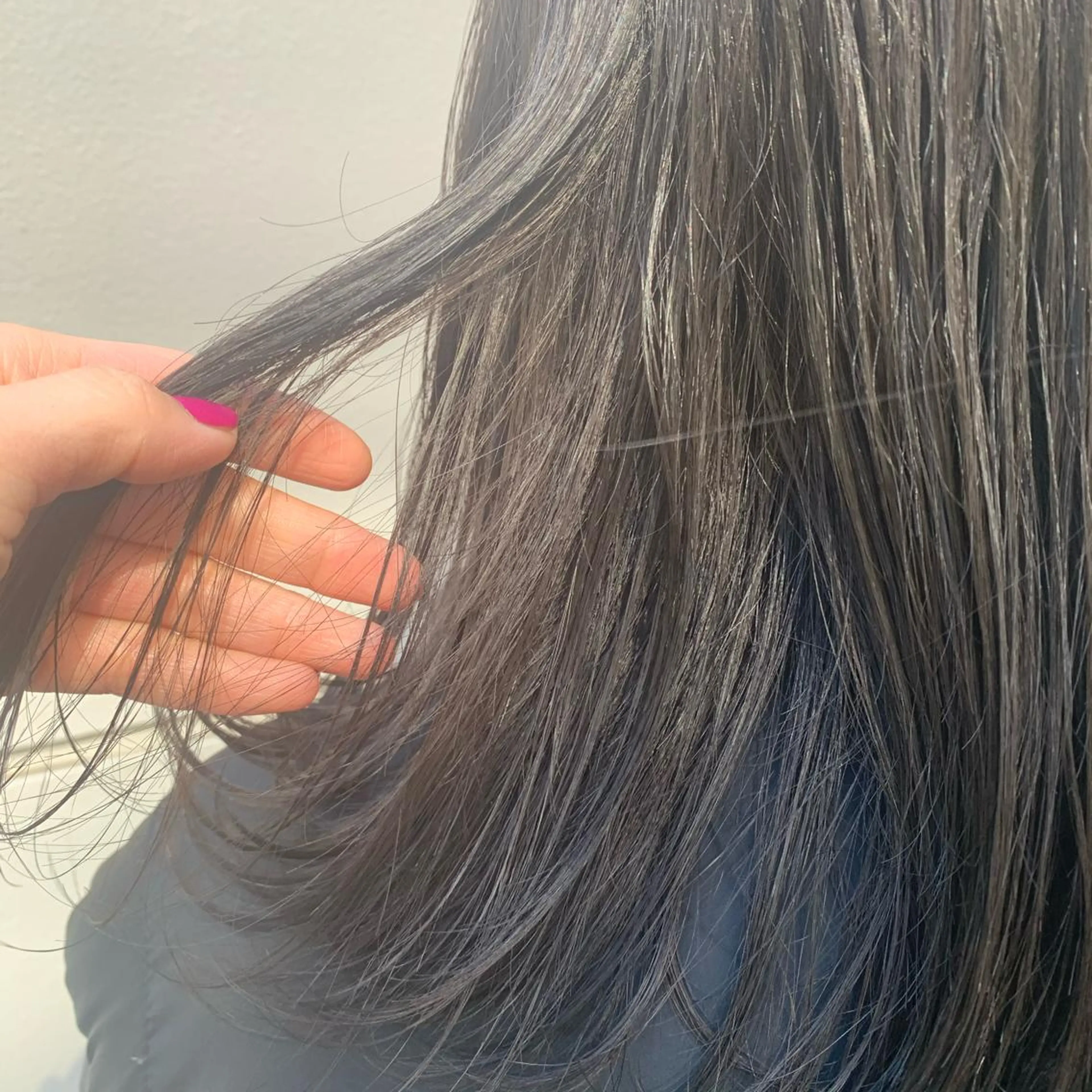 セミロング カラー ヘアアレンジ サナ🌱 切りっぱなしボブのヘアスタイル